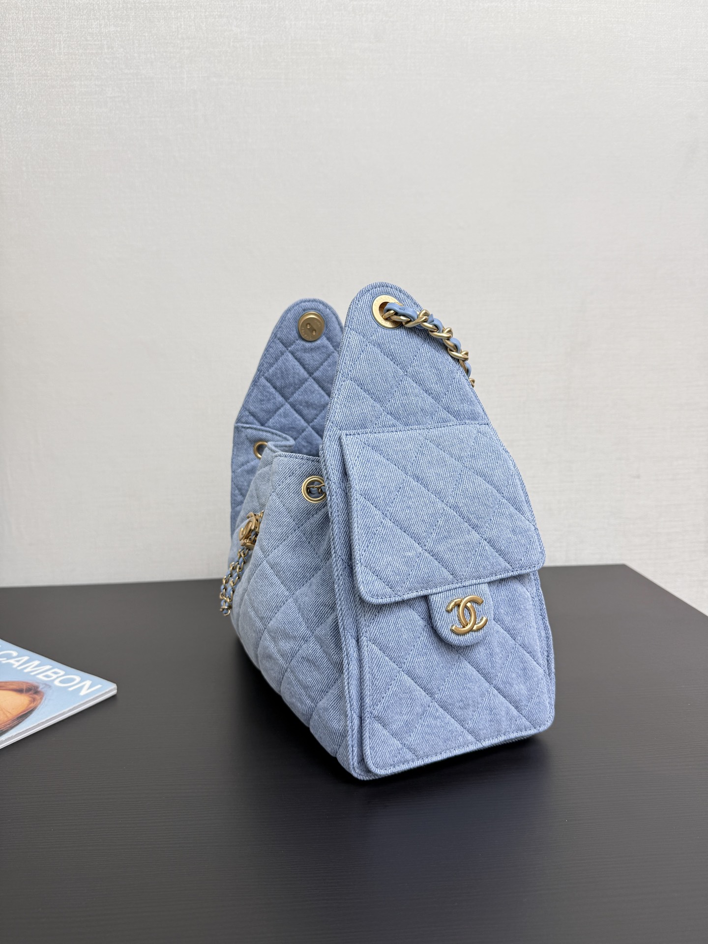 Chanel Chanel 25 medium handbag, Washed denim & gold-toneblue