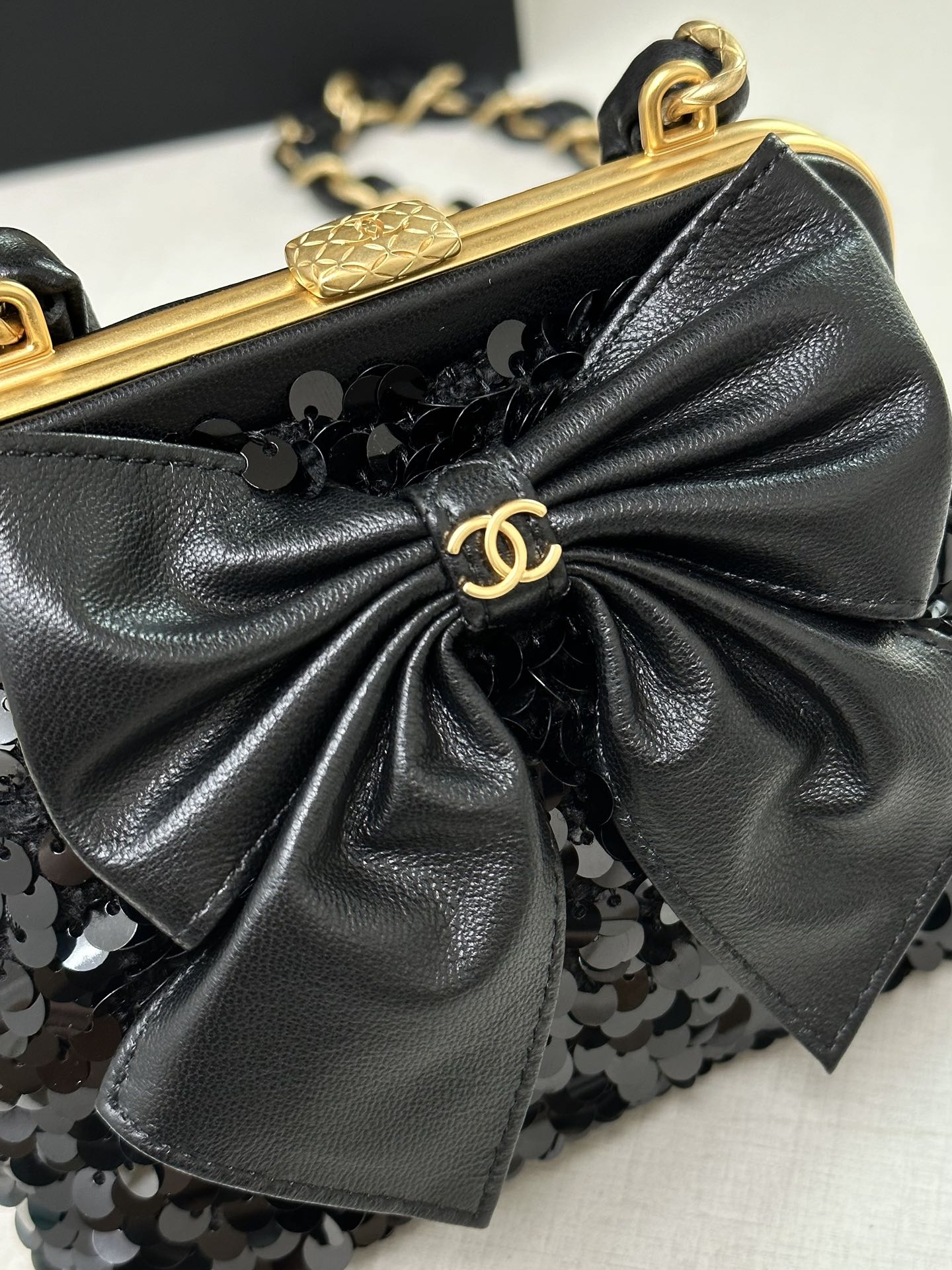 CHANEL CLUTCH WITH CHAIN