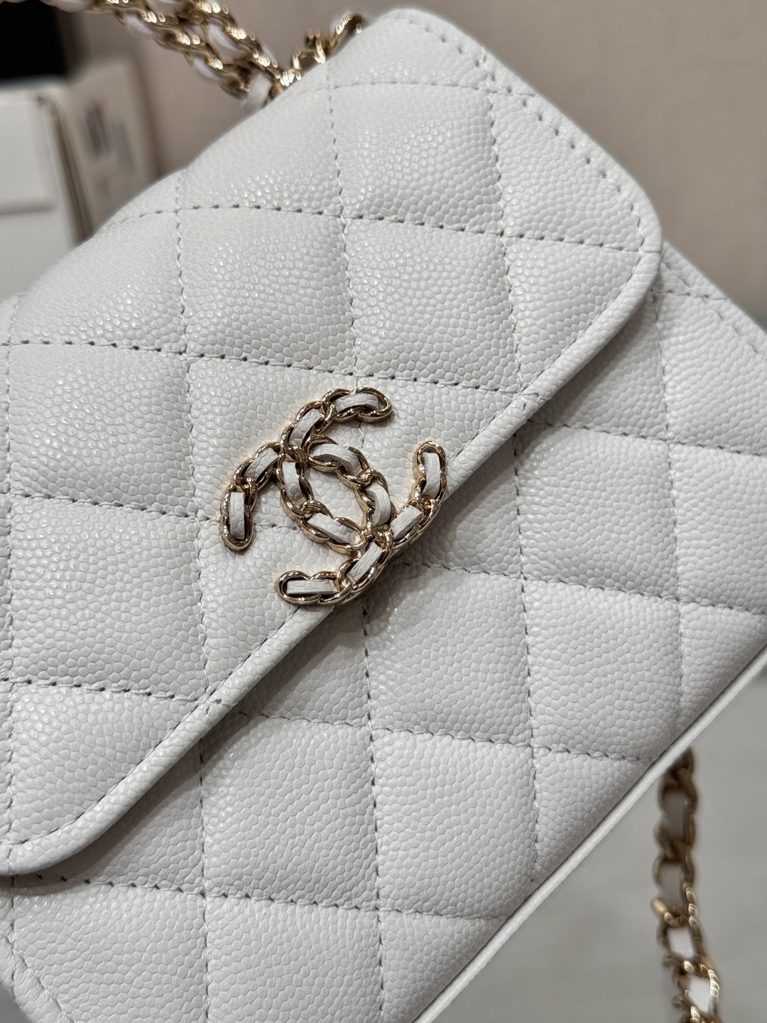 Chanel Clutch with chain - Grained shiny calfskin & gold-tone