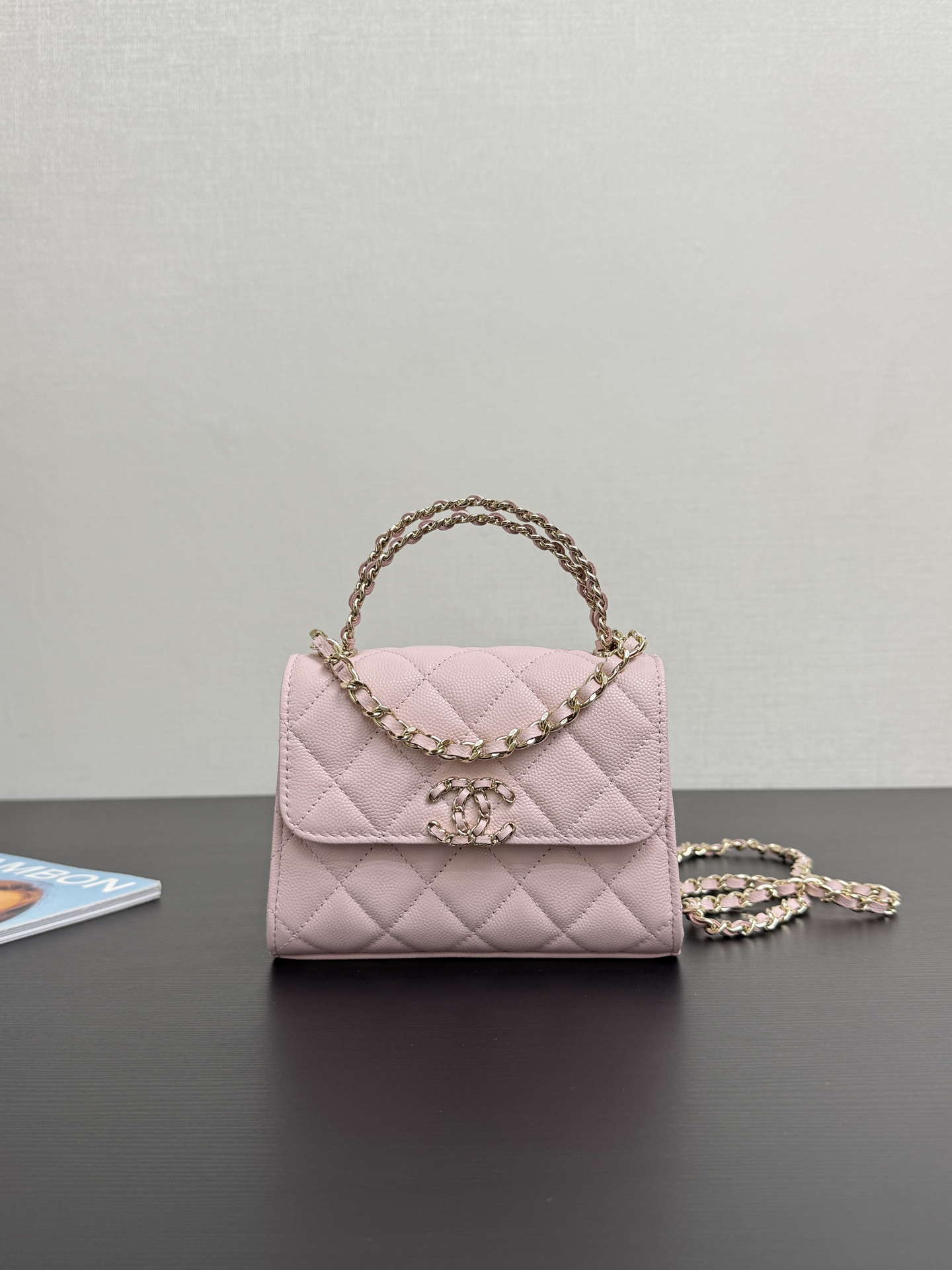 Chanel Clutch with chain   Grained Shiny Calfskin & Gold-Tone Metal  Light Pink