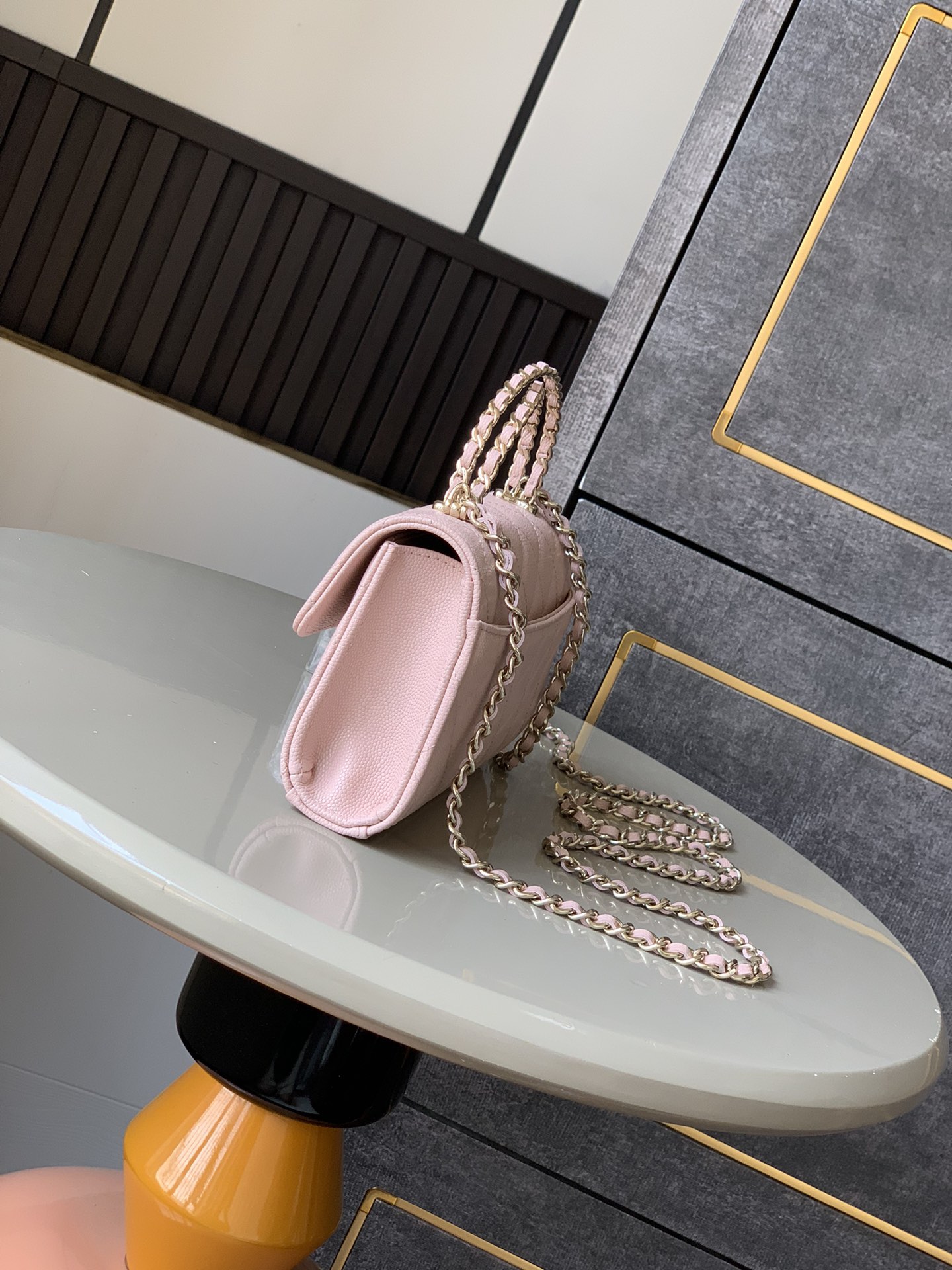Chanel Clutch with chain - Grained shiny calfskin & gold-tone pink