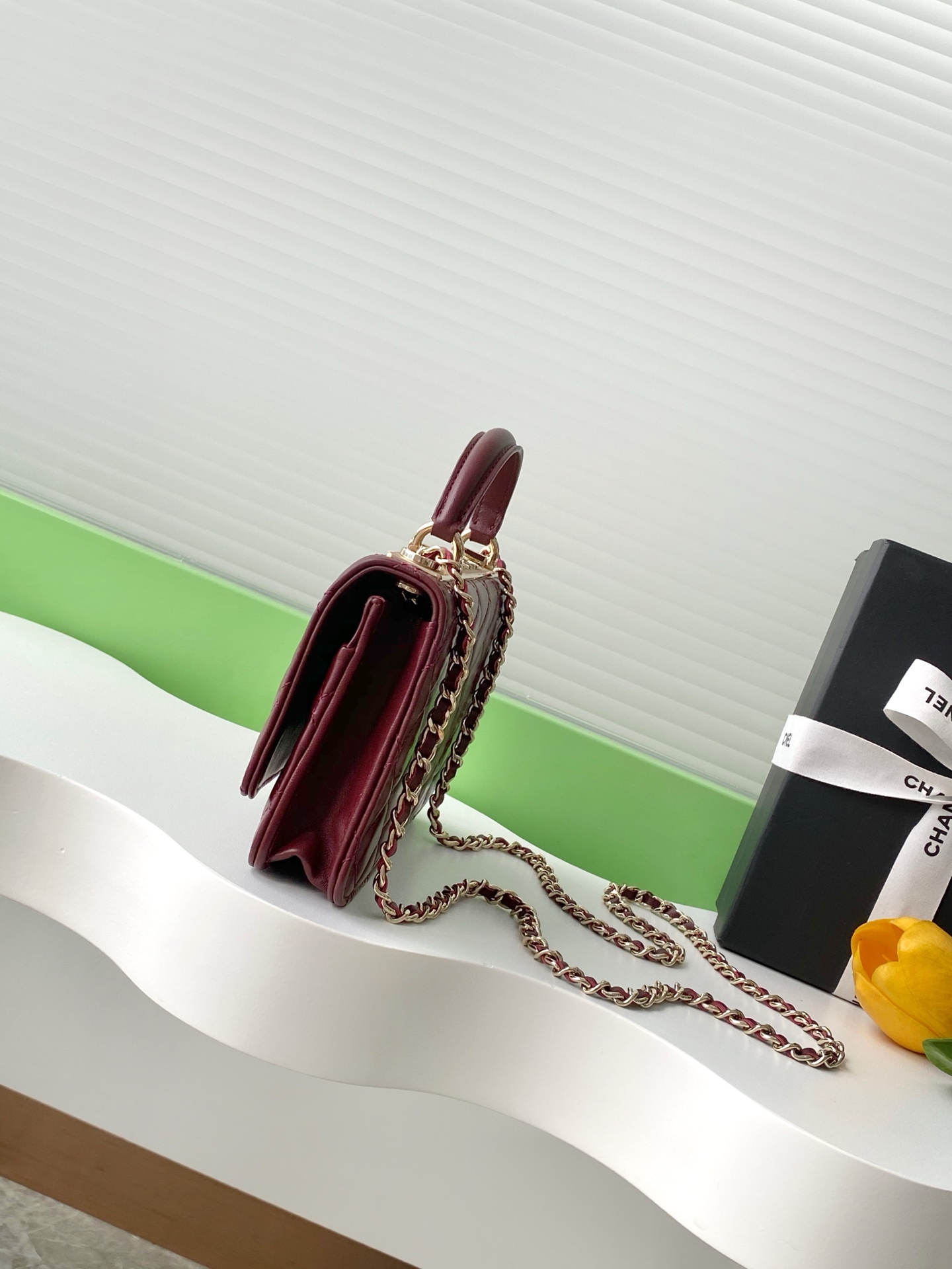 Chanel Clutch with chain - Lambskin, strass & gold-tone metal,