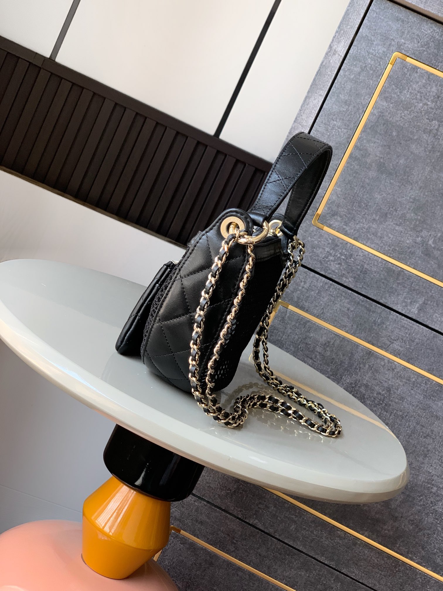 Chanel Clutch with chain - Mesh, shiny lambskin & gold-tone metal,black