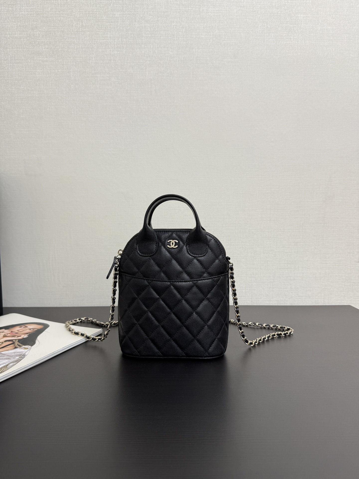 Chanel Clutch with chain - Suede calfskin, shiny lambskin & gold-black