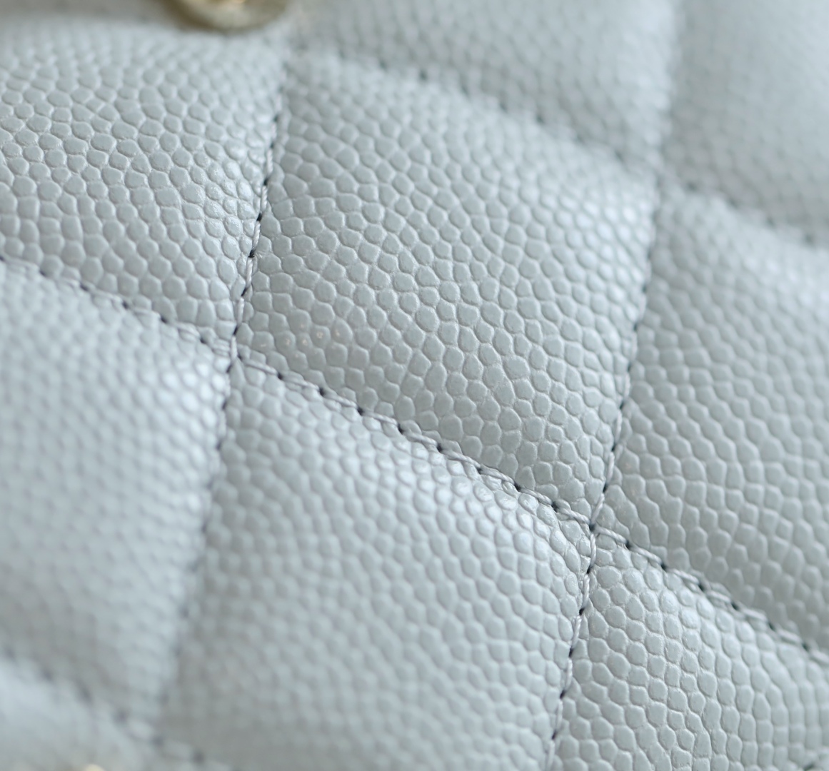 Chanel Flap phone holder with chain - Grained shiny calfskin & gold