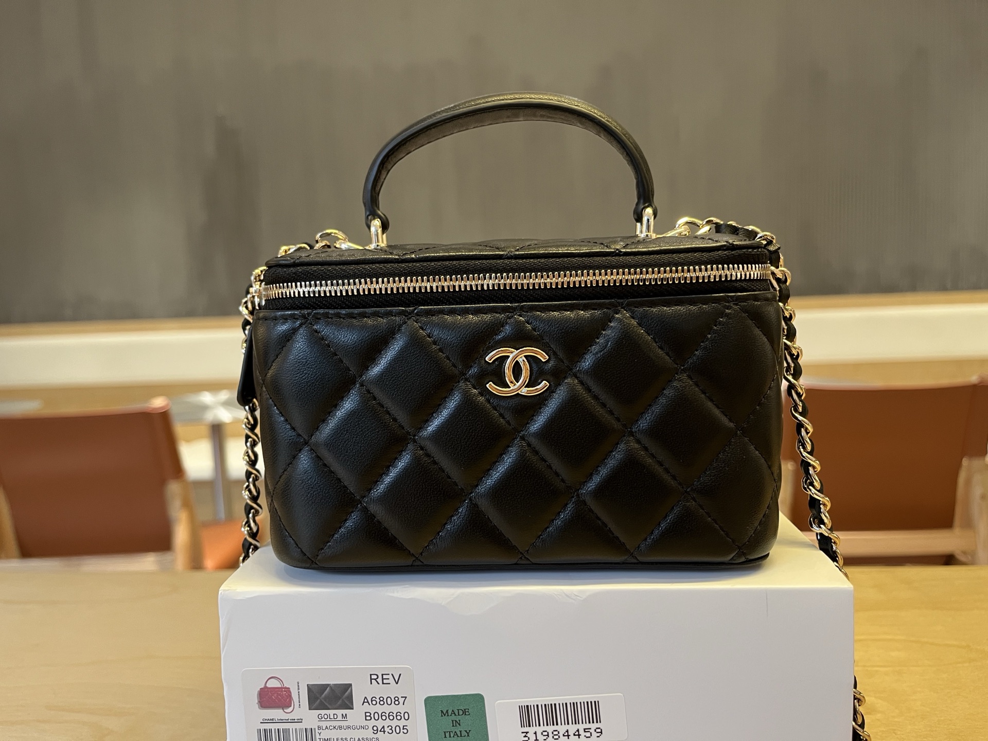 CHANEL Lambskin Quilted Top Handle Mini Vanity Case black