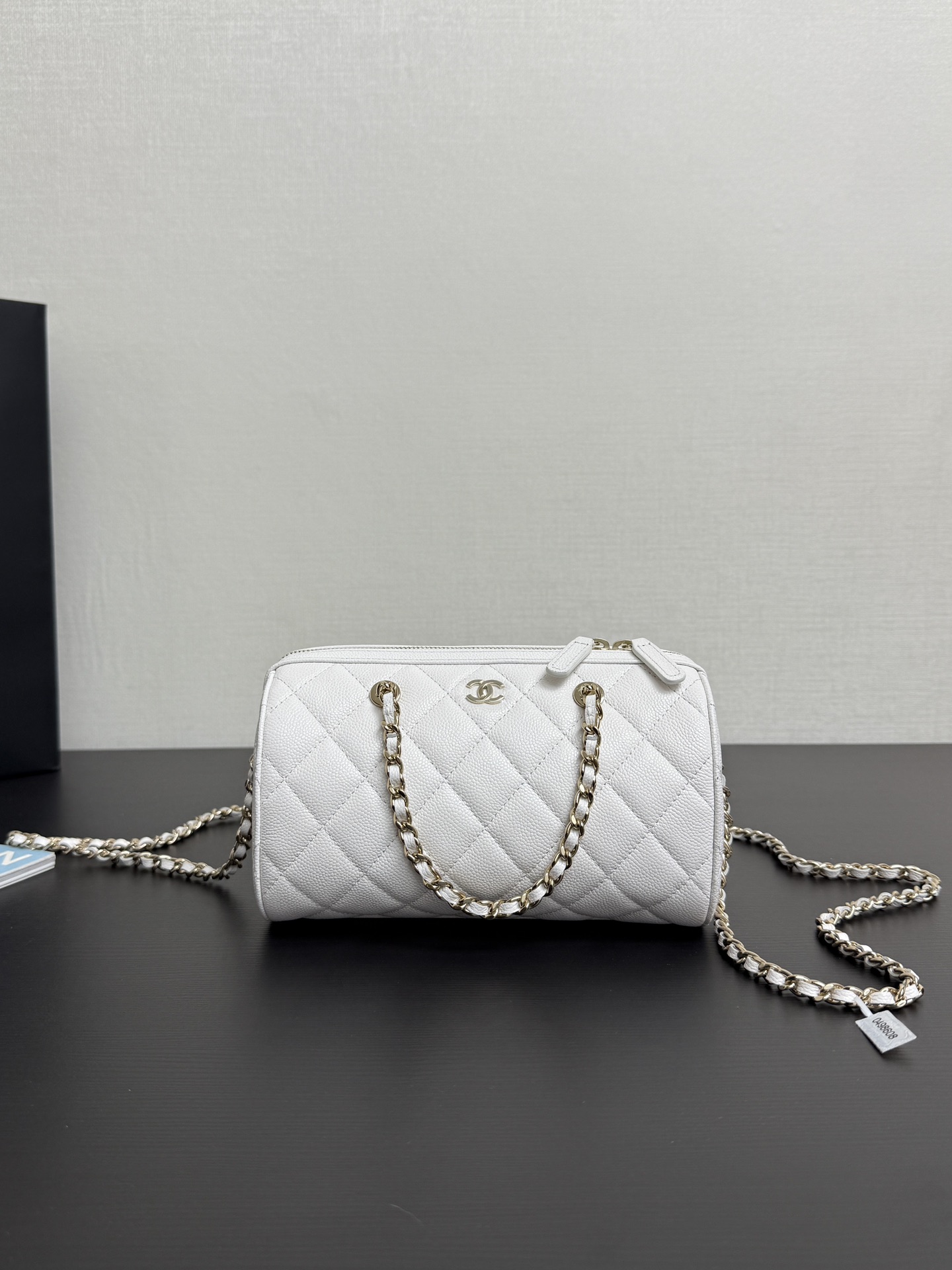 Chanel Large bowling bag, Grained shiny calfskin & gold-tone Metal  White