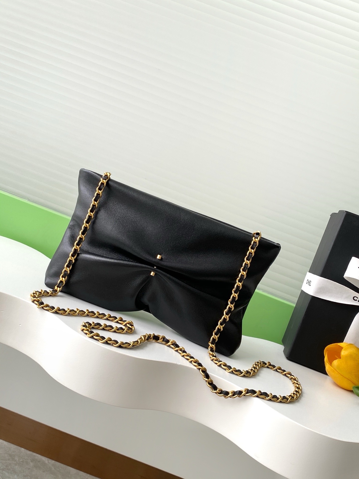 Chanel Large clutch - Shiny lambskin, imitation pearl & gold-tone metal, black