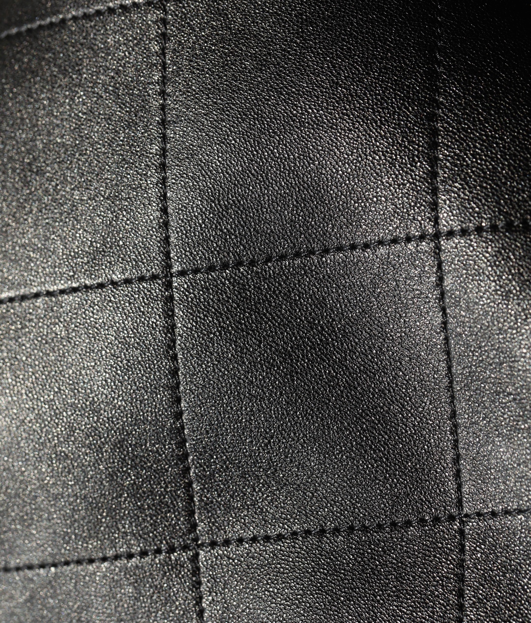 Chanel Large hobo bag, Shiny lambskin & gold-tone metal, black