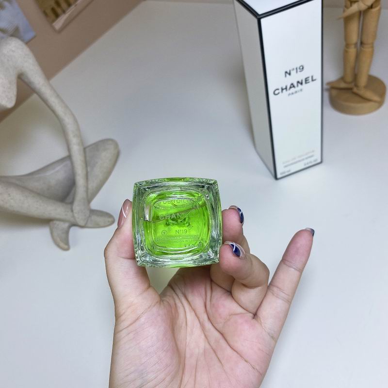 Chanel No. 19 Eau de Toilette Spray – Women’s Perfume, 100ml / 3.4 oz