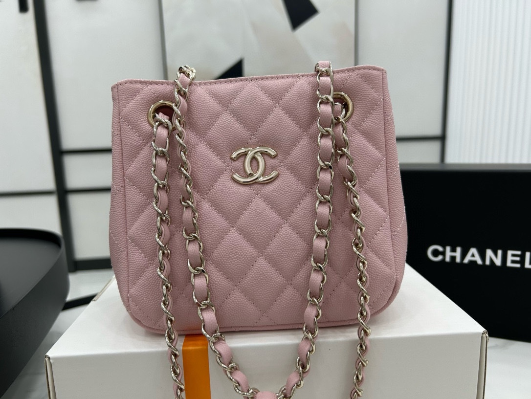Chanel Pink Quilted Caviar Hobo Bag Gold Hardware,