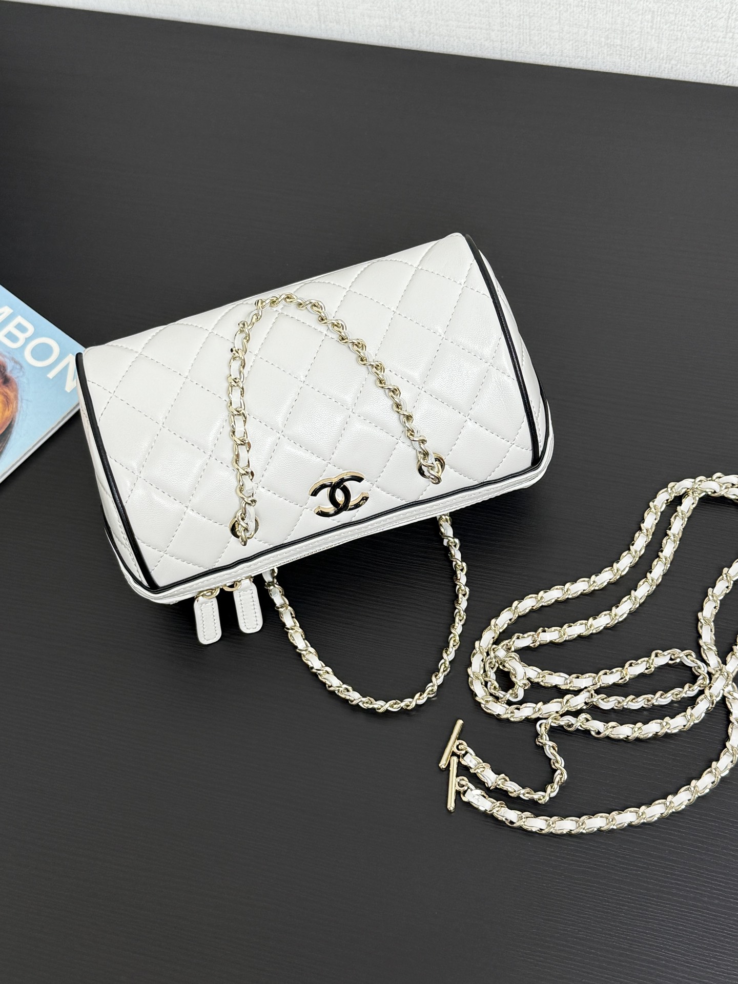 Chanel Plaid & pouch - Wool & cashmere, ecru & black — white