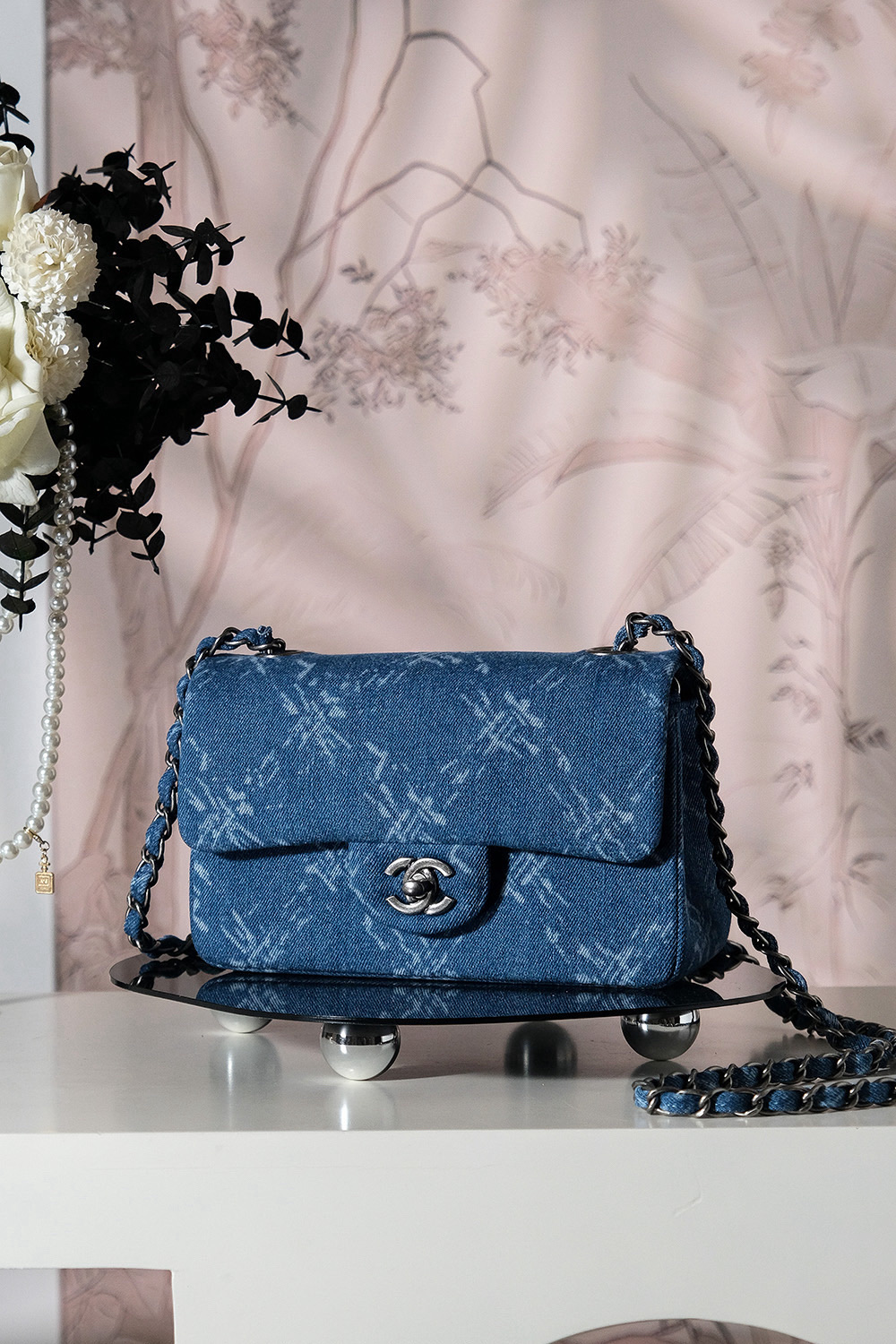 CHANEL Pre-Owned 2019 Medium Classic Printed Denim