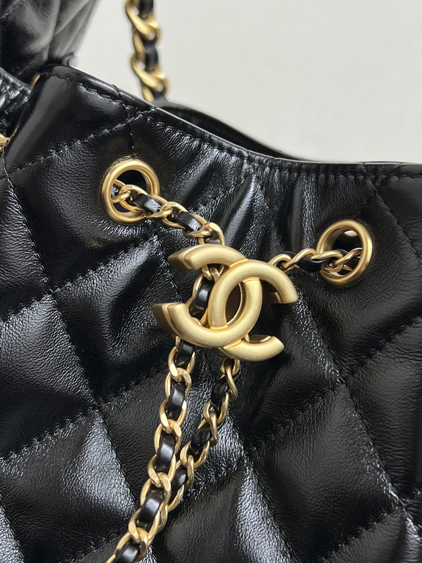 CHANEL Shiny Aged Calfskin Quilted Small Chanel 25