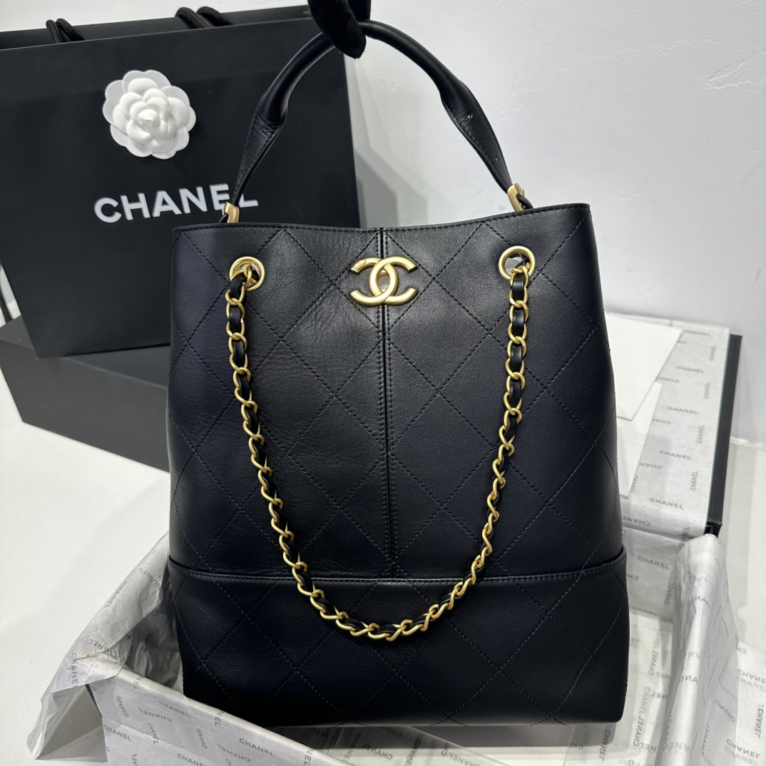 Chanel Shopping bag, Calfskin & gold-tone metal, black