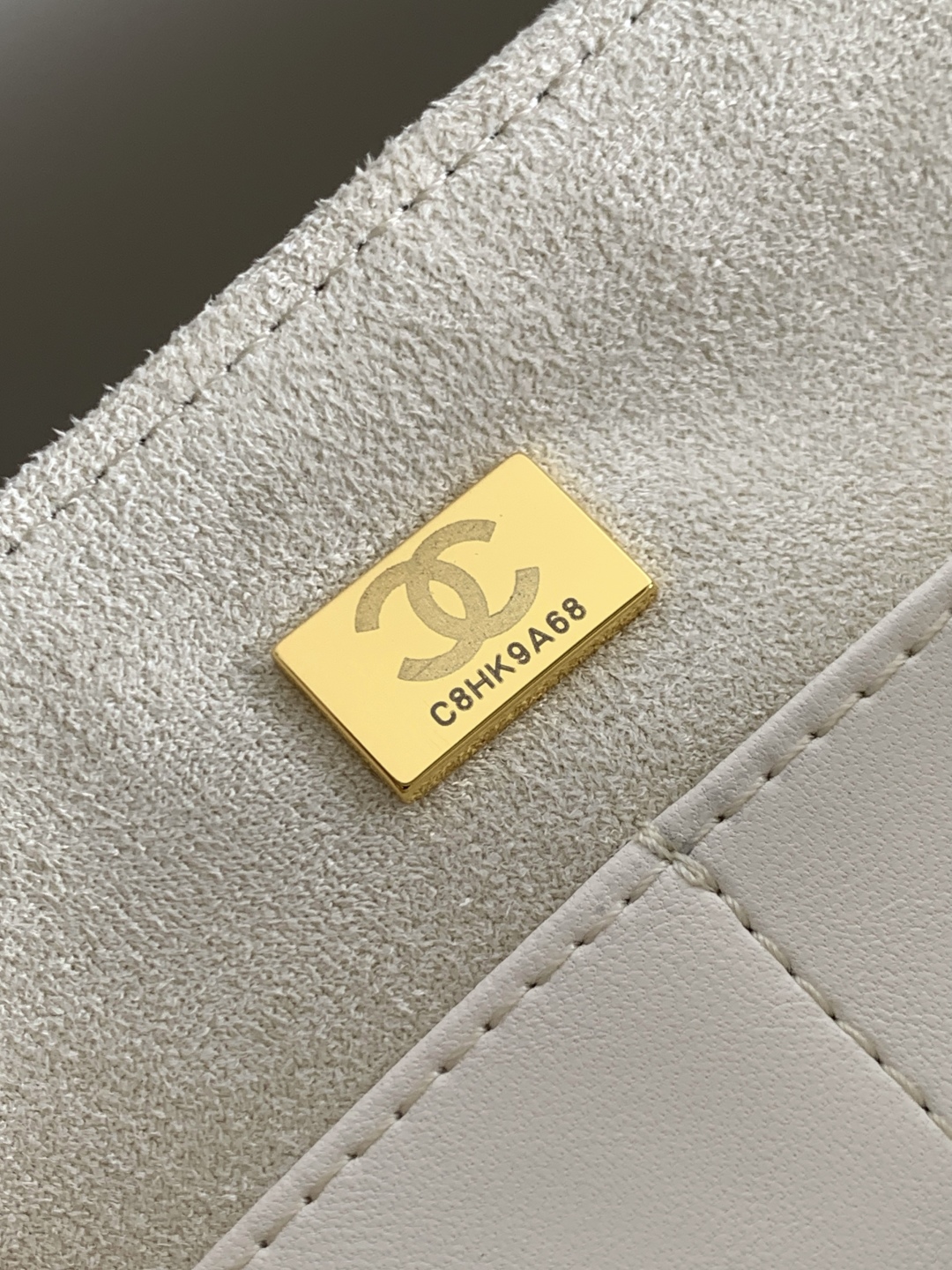 CHANEL Top handle Chain Shoulder bag AS2826 Leather White/252755