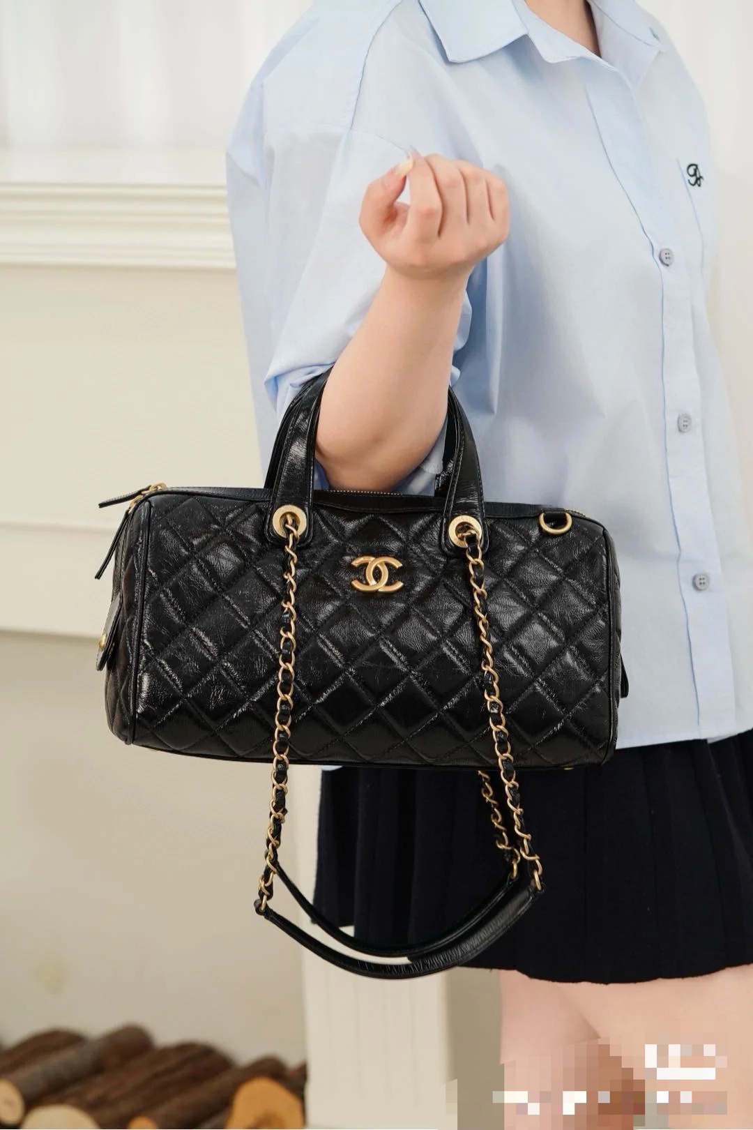Chanel Travel bag, Patent crumpled calfskin & gold-tone metal ,