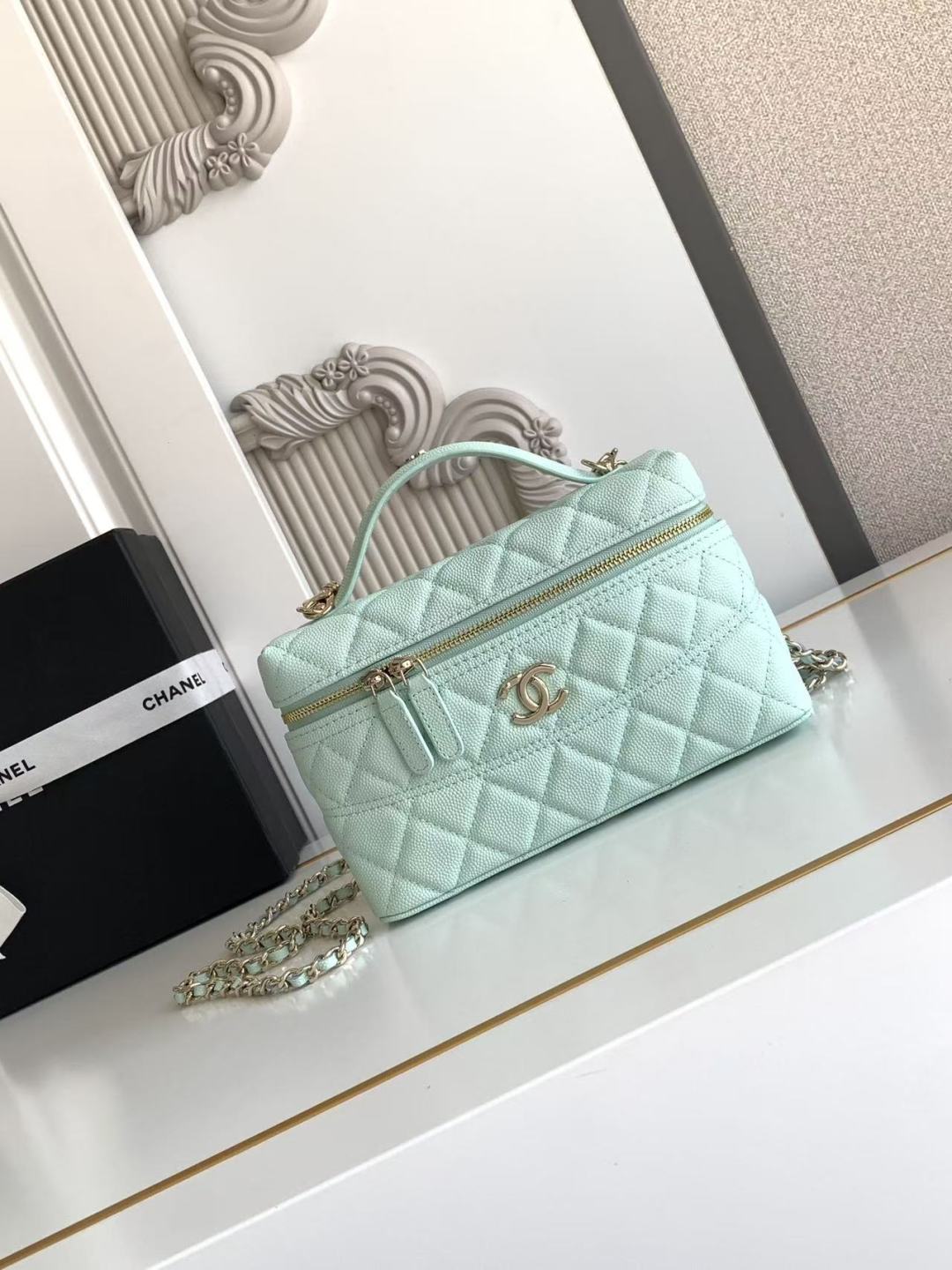 CHANEL Vanity Cosmetic Sky Blue Top Handle Crossbody Bag 31 28212257