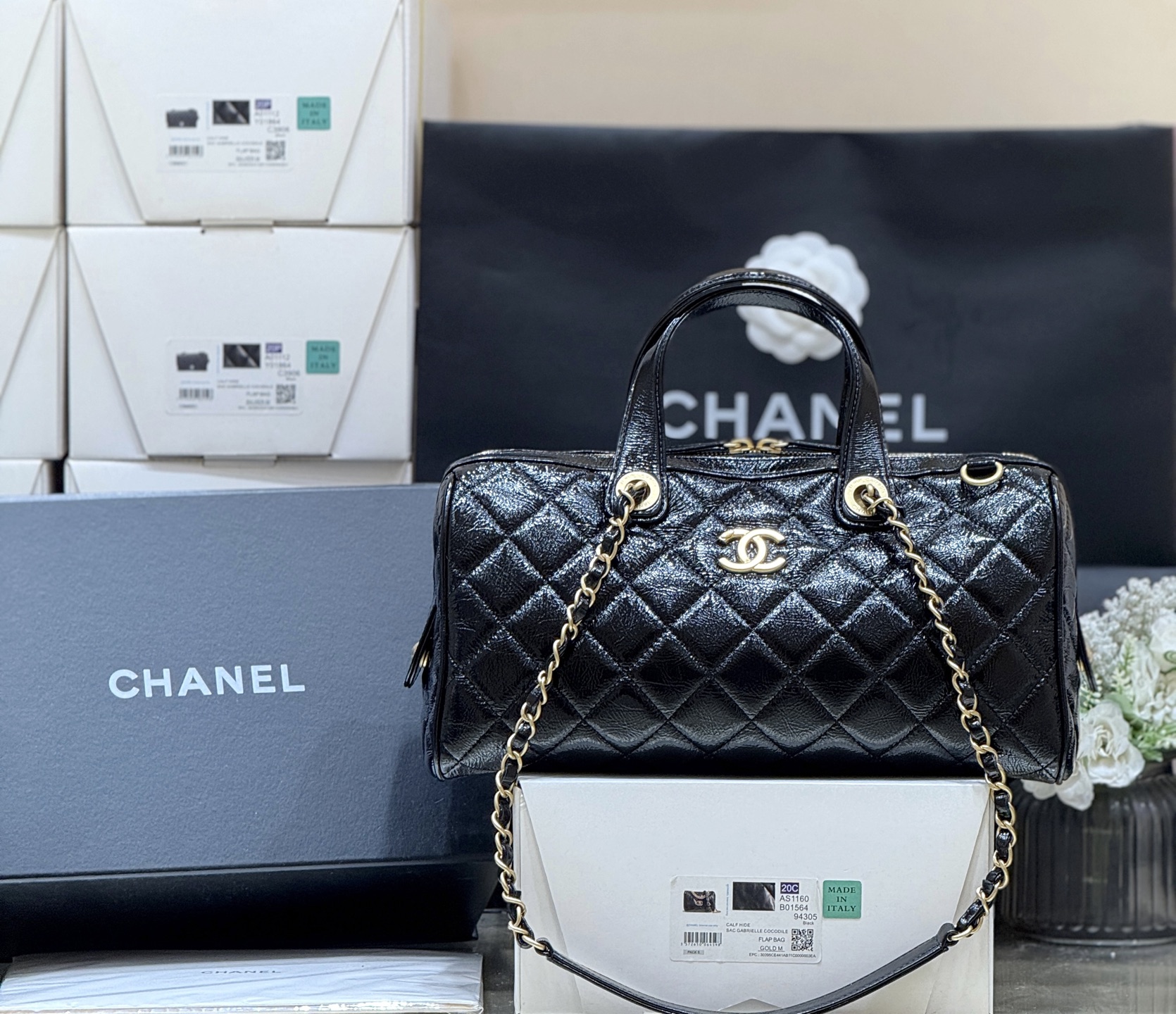 Chanel Vanity with chain - Shiny calfskin & gold-tone metal ,