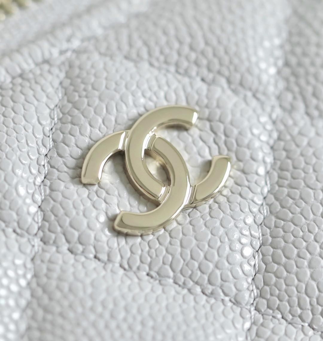 Chanel Vanity with chain - Shiny lambskin, strass & gold-tone white