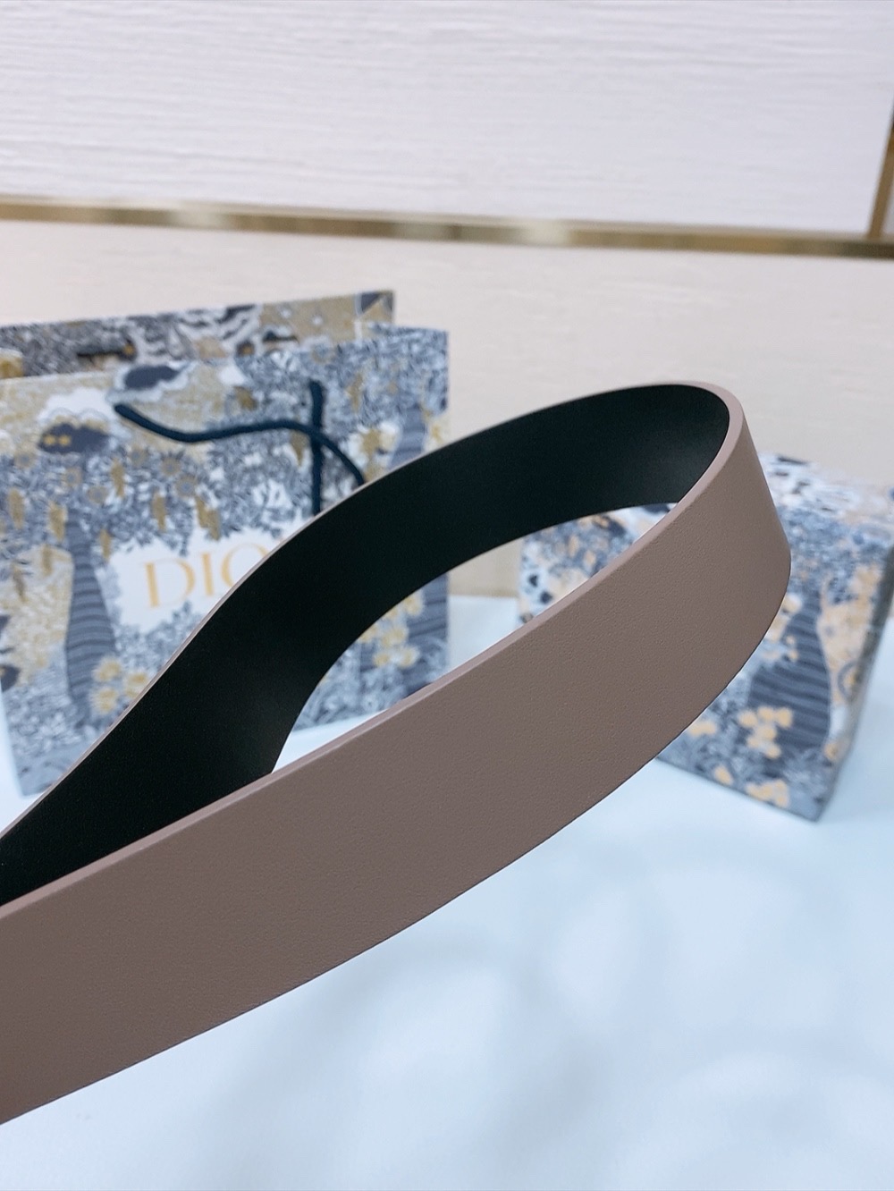 CHRISTIAN DIOR REVERSIBLE GRAINED CALFSKIN BELT 35 MM- Brown