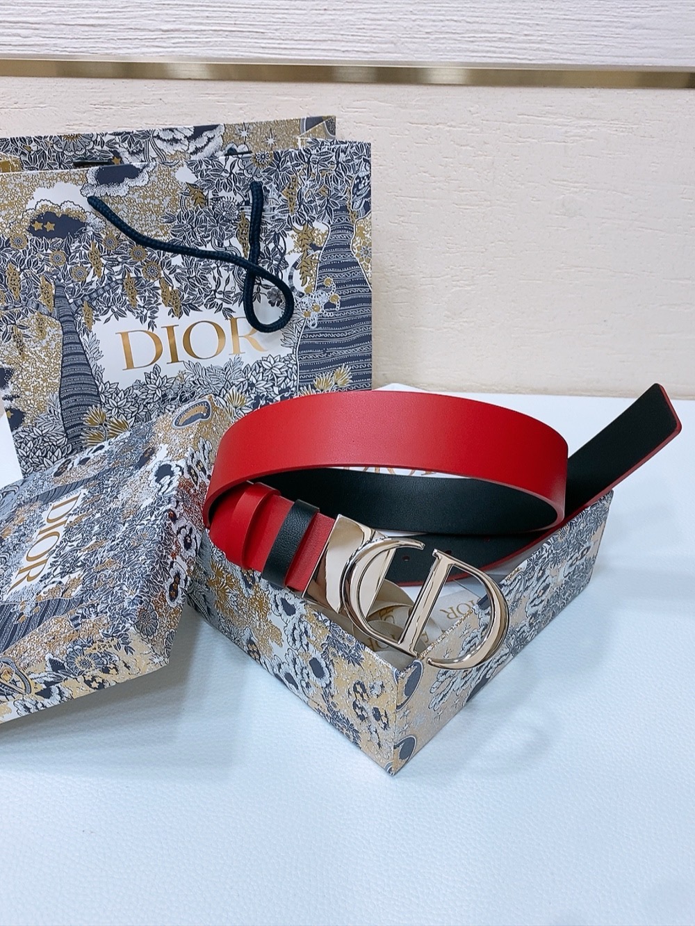 CHRISTIAN DIOR REVERSIBLE GRAINED CALFSKIN BELT 35 MM- Red