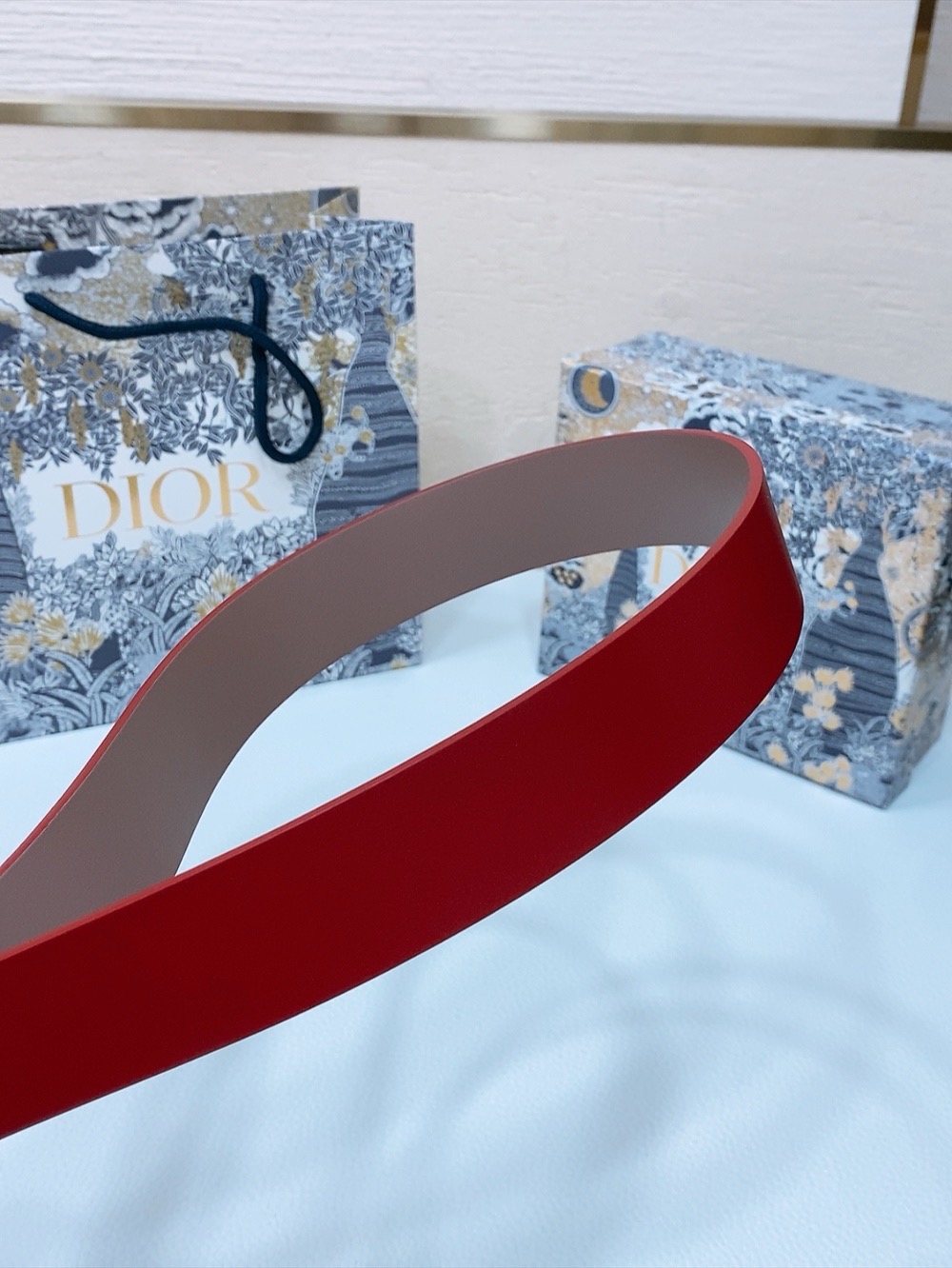 CHRISTIAN DIOR REVERSIBLE GRAINED CALFSKIN BELT 35 MM- Red