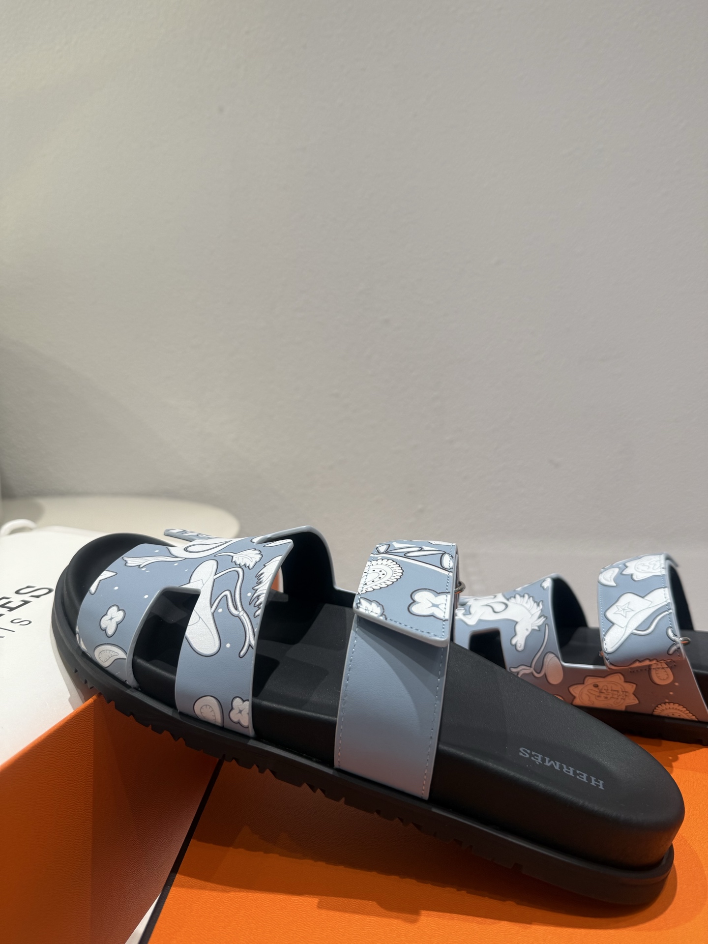 Chypre leather sandal Hermes Blue size