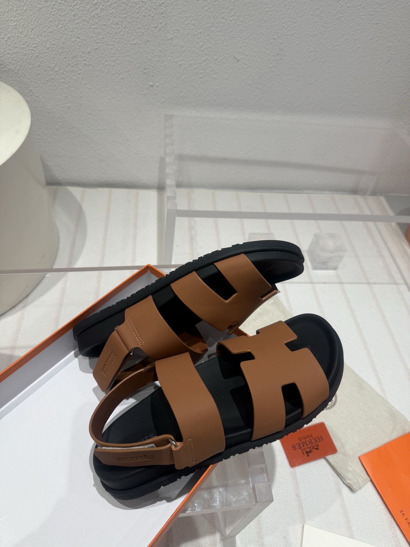 Chypre leather sandals Hermes Brown