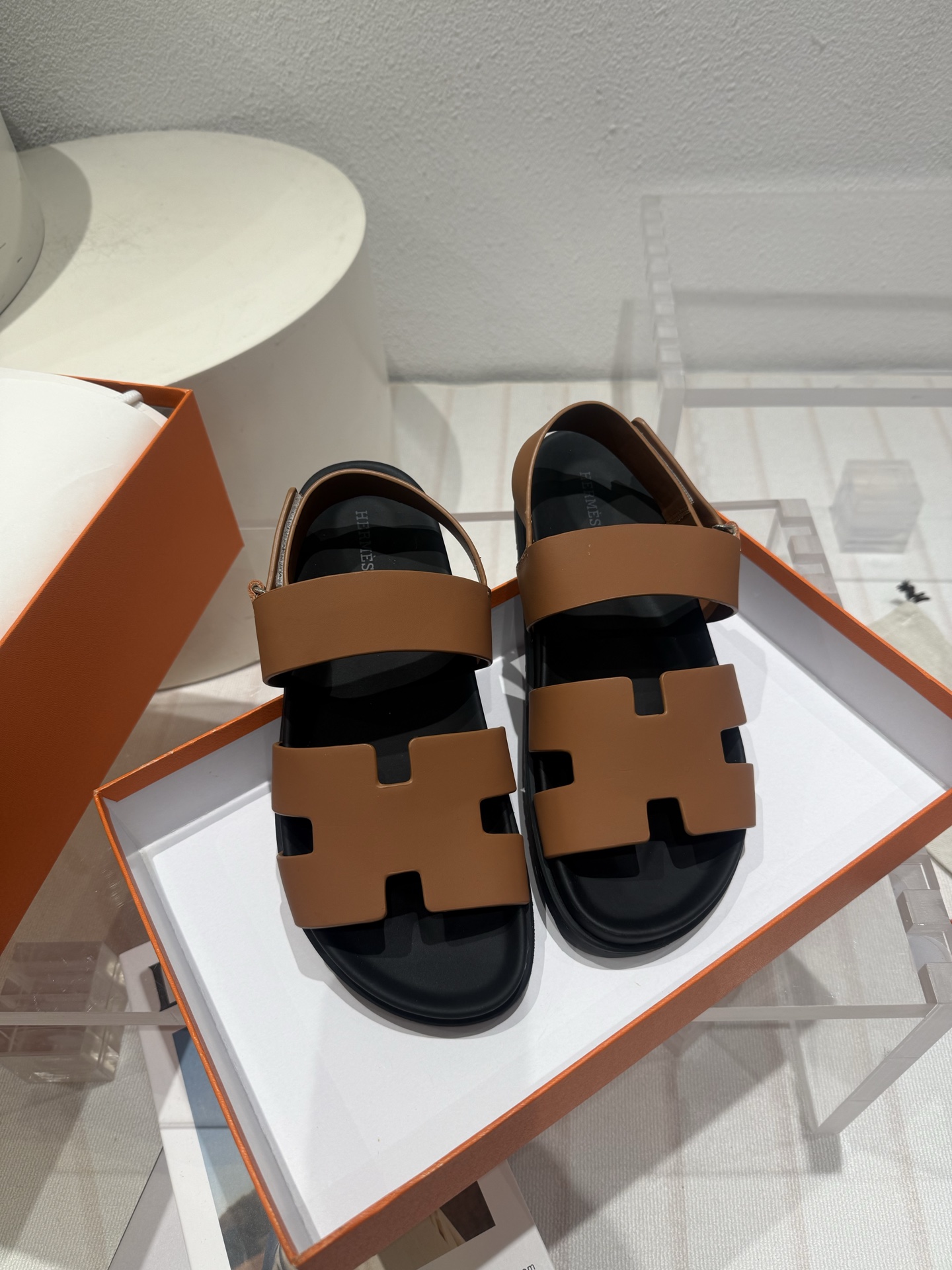 Chypre leather sandals Hermes Brown