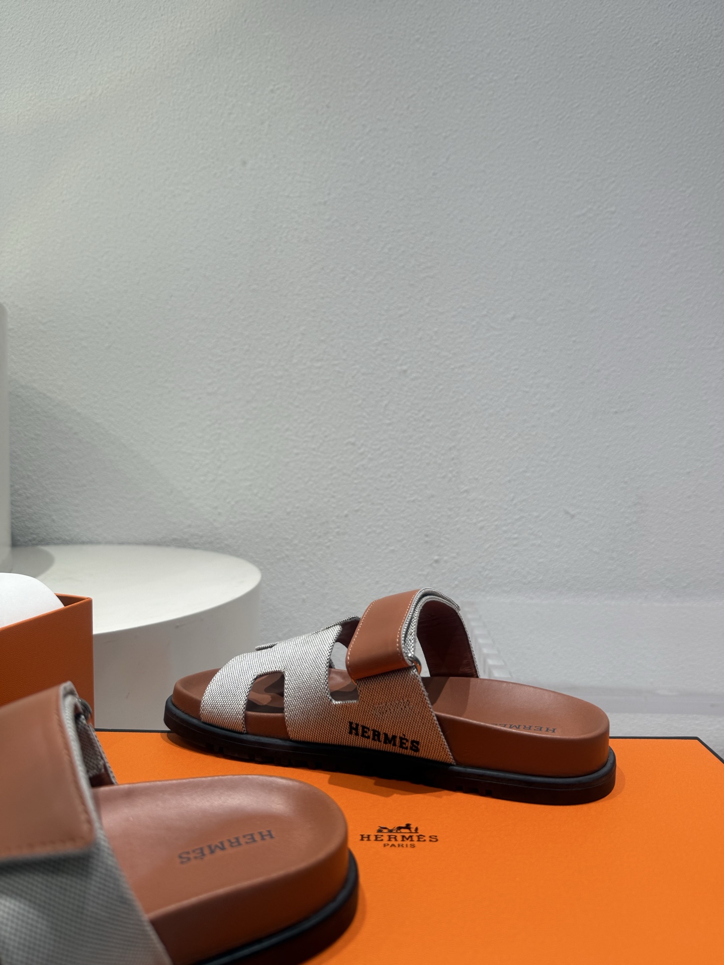 Chypre Sandals Bleu Clair / Naturel  HERMES