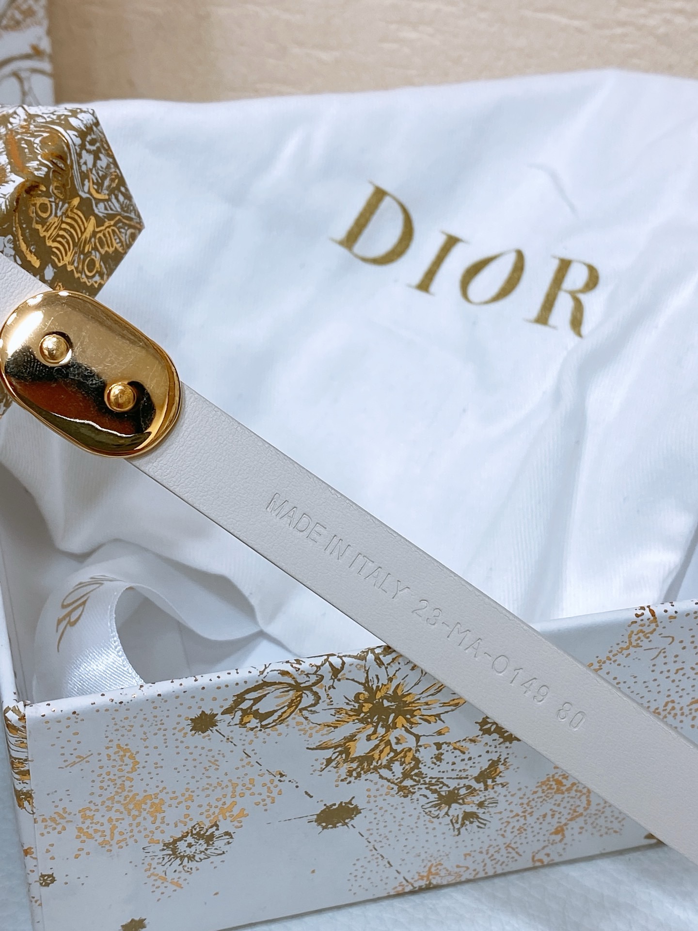 Clair D Lune Brooch Gold-Finish Metal, White Resin Pearls and White Crystals | DIOR