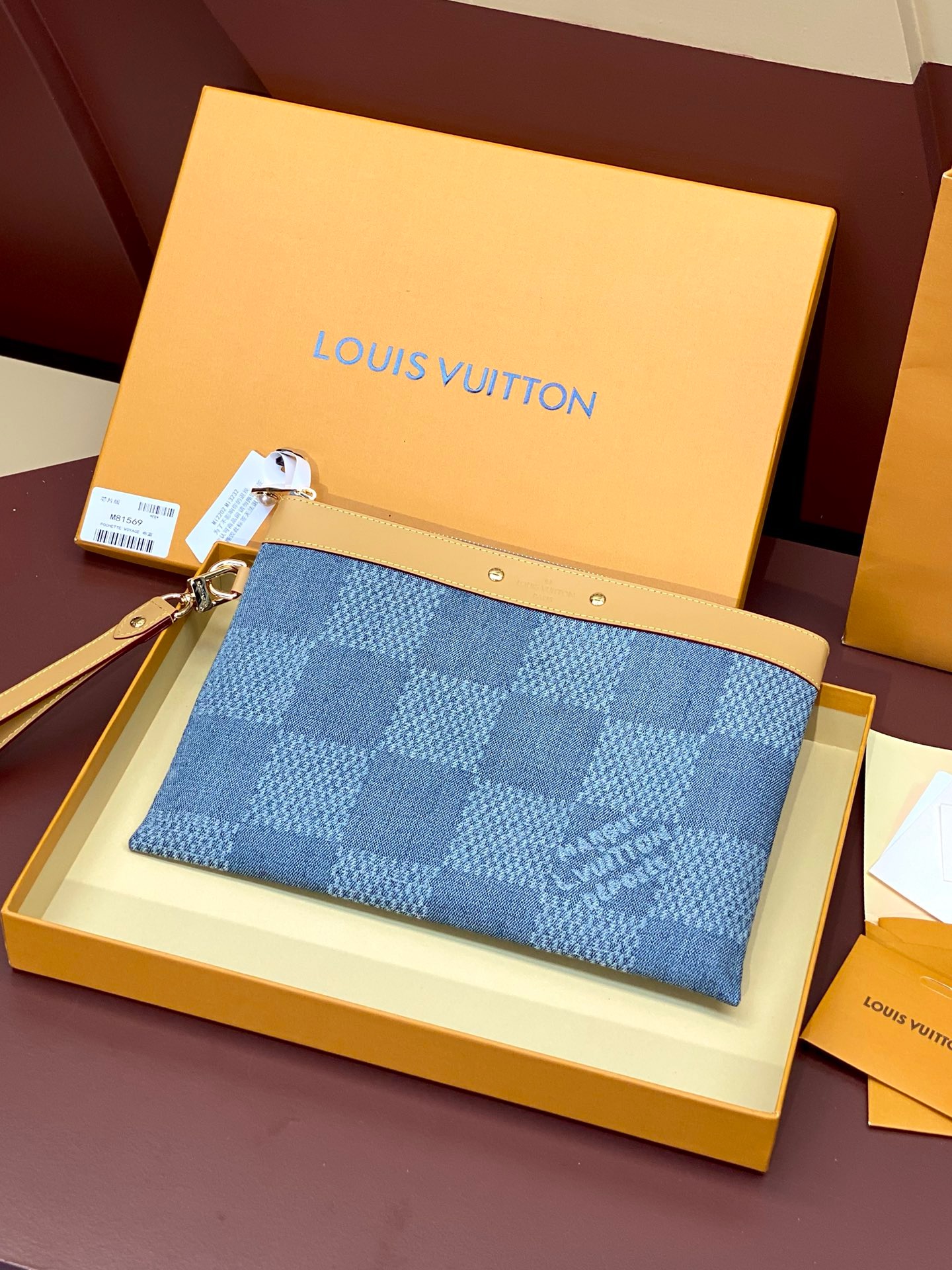 Clutch LV Pochette To Go - REGINAVN