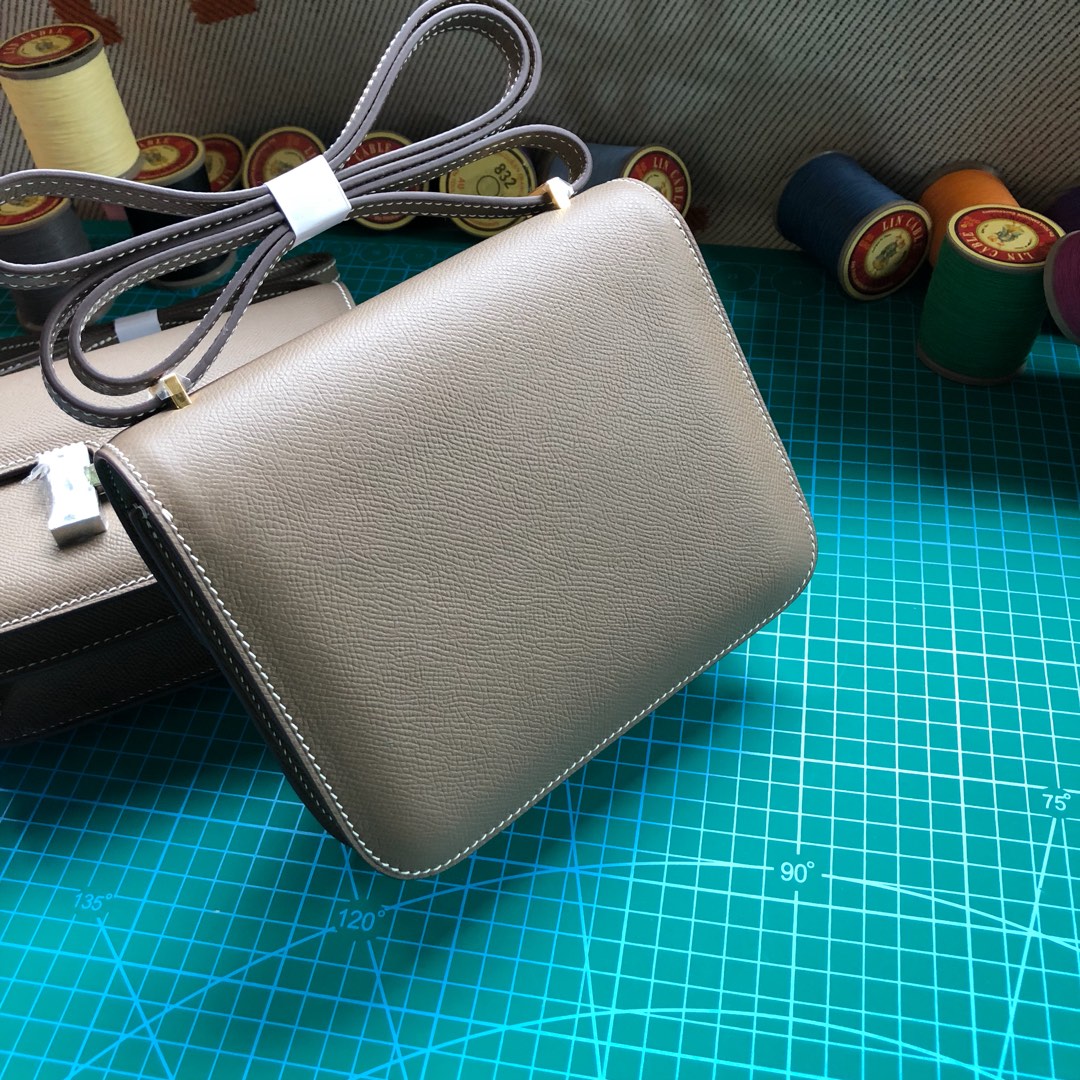 CONSTANCE HERMES Beige Handbag Silver Logo Design