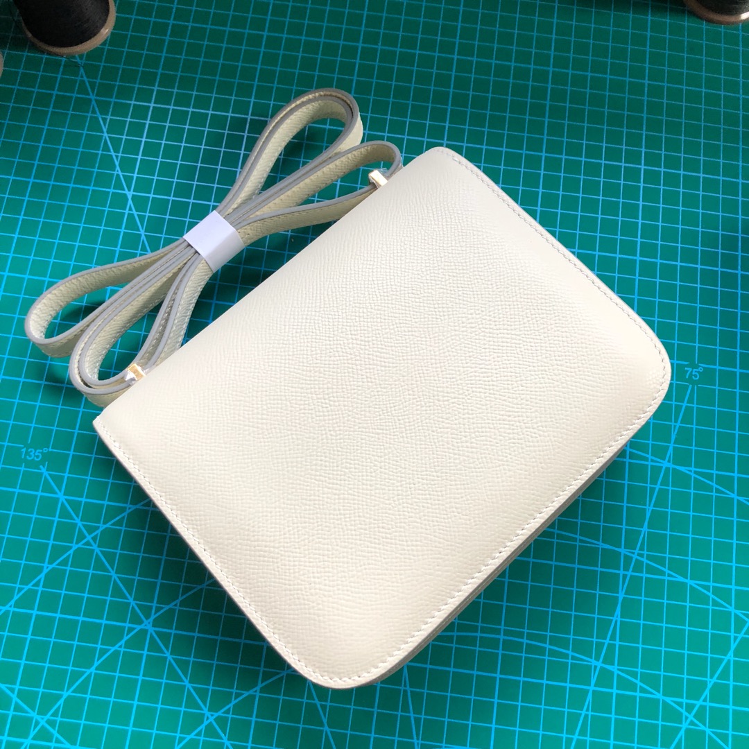 CONSTANCE HERMES Beige Handbag With Gold Logo Design