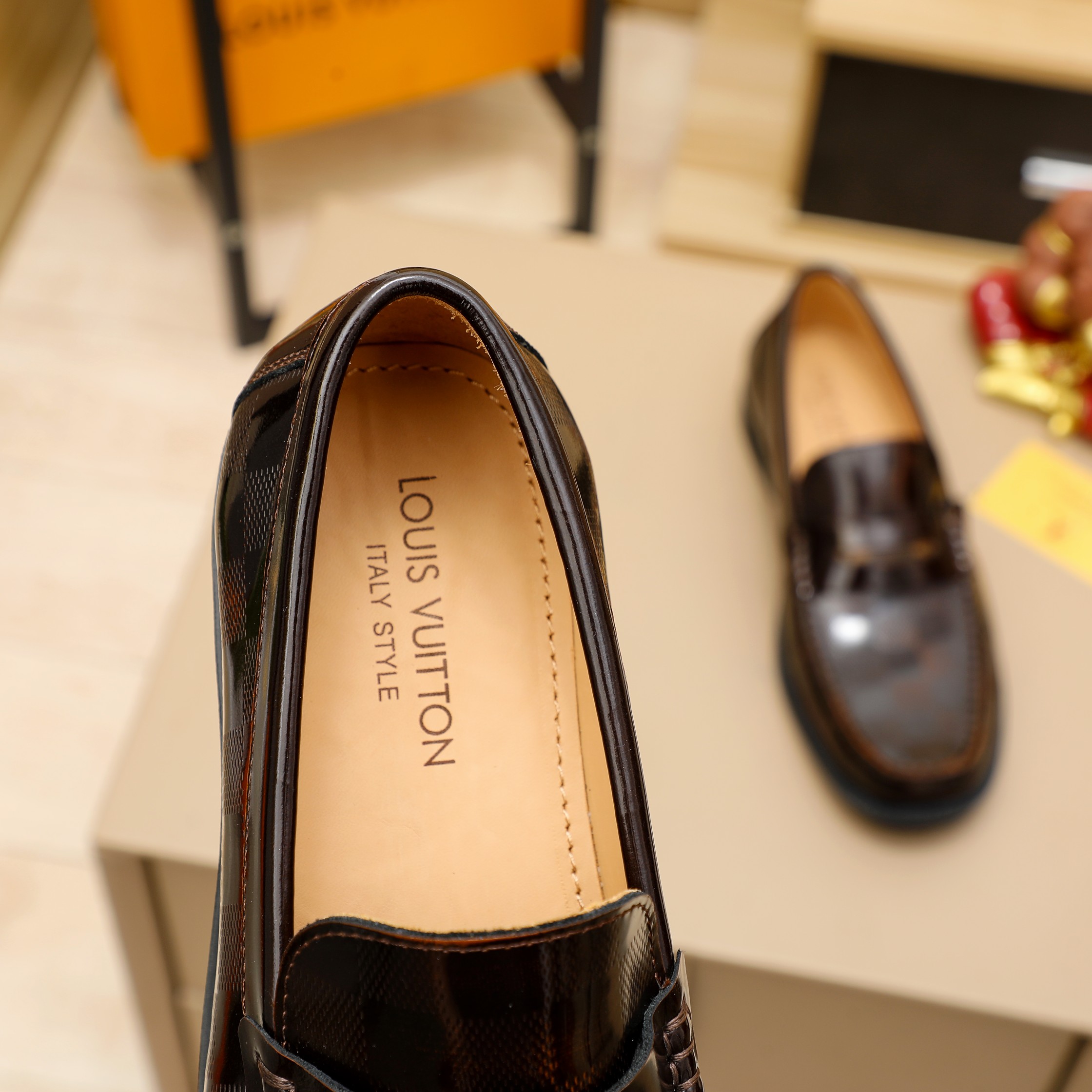 Damier BROWN Louis Vuitton leather loafers with LV metal logo â€“ Men’s shoes