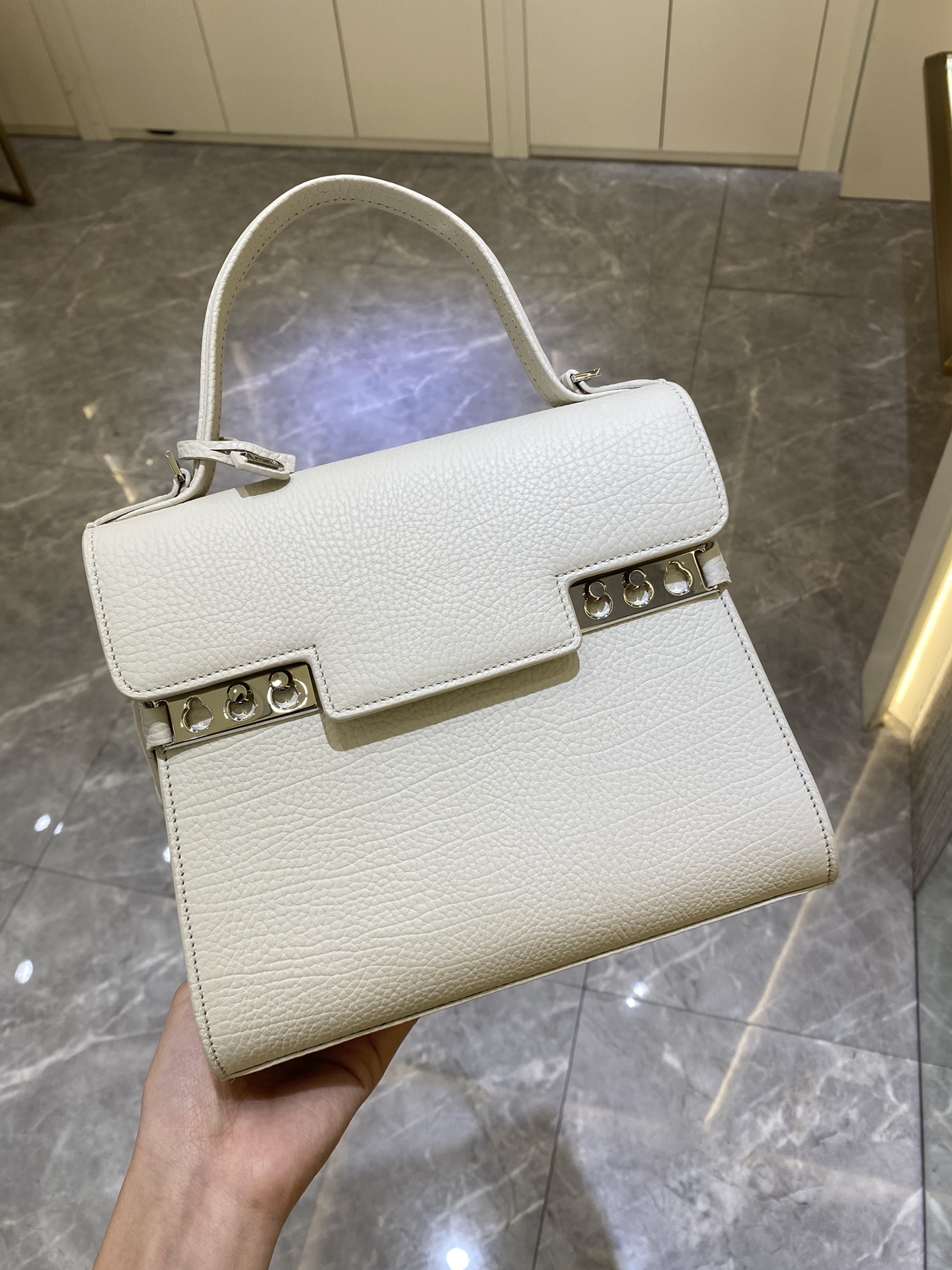 DELVAUX Calfskin MM Tempete Satchel White 1429482 |