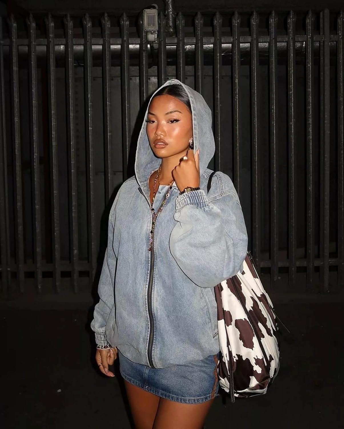 Deslimale Women’s Oversized Fit Hooded Vintage Washed Denim Bomber Jacket with Front Zip Closure