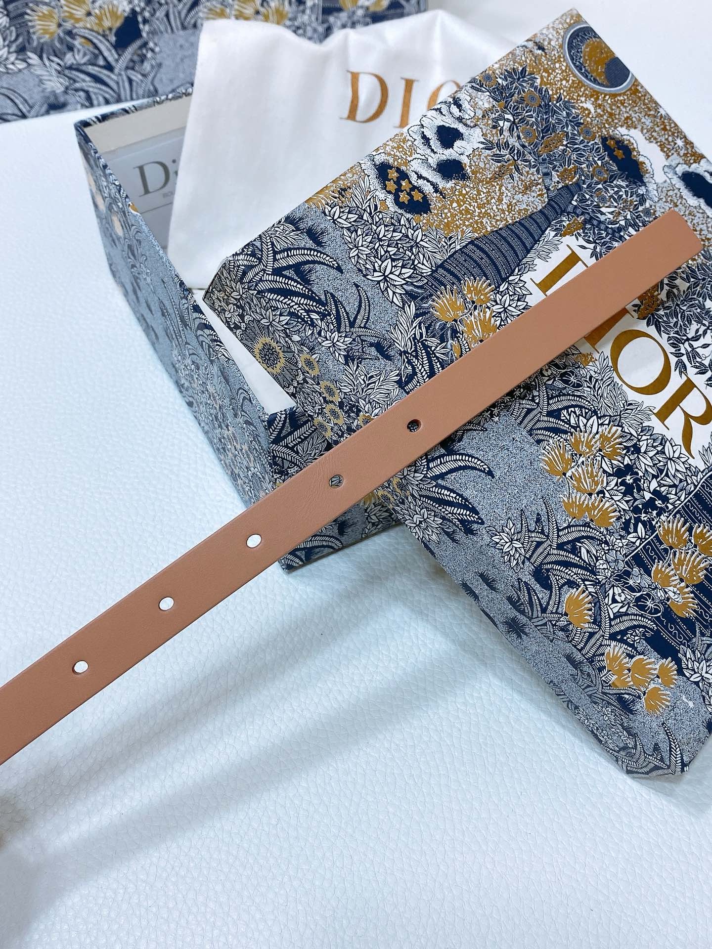 Dior 30 Montaigne reversible belt