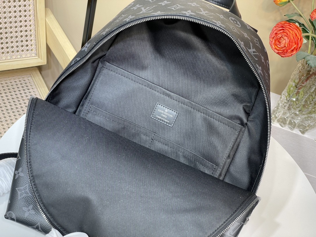 Discovery Slim Backpack Monogram Eclipse Canvas