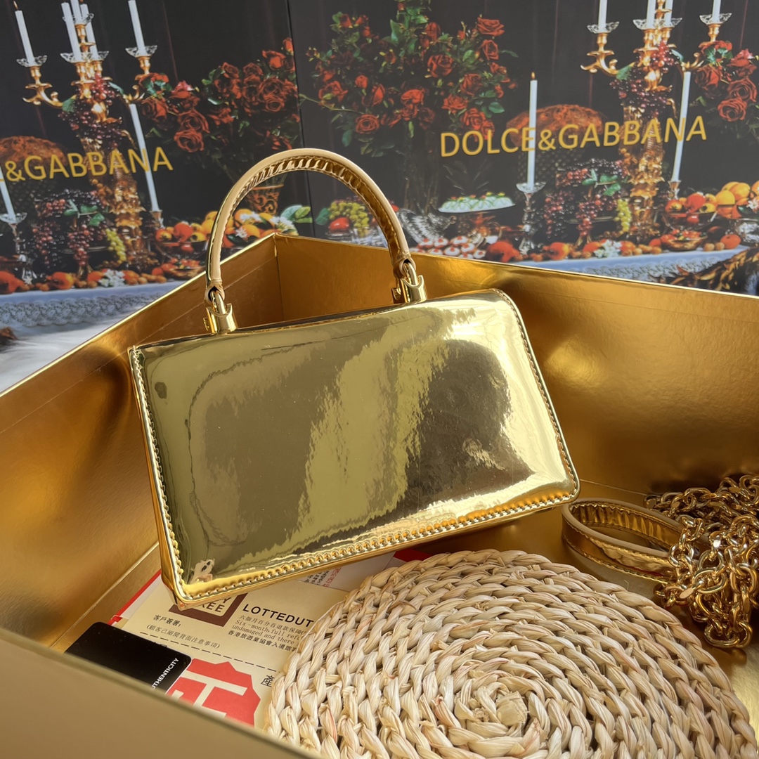 DOLCE&GABBANA D&G Metallic Leather Crossbody Bag gold