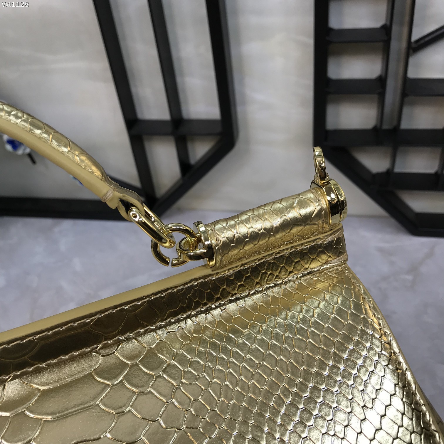 Dolce&Gabbana Medium Sicily handbag for Women - Gold in