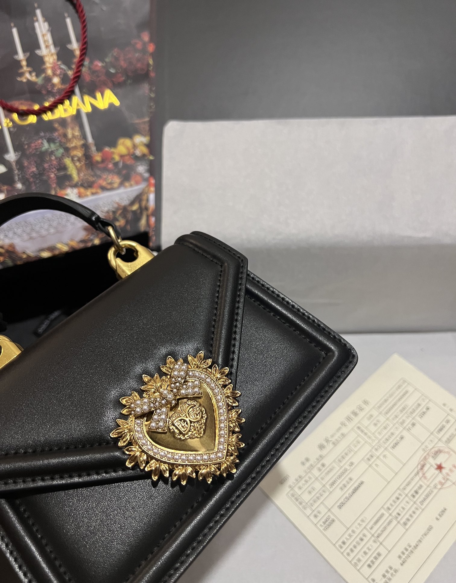 DOLCE & GABBANA Agnello Vitello Devotion Belt Bag Black 1115233 |