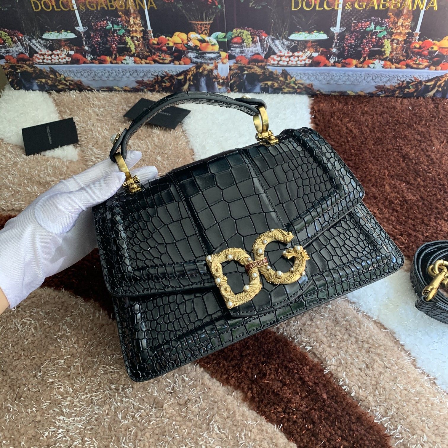 Dolce & Gabbana Amore Shoulder Bag In Crocodile