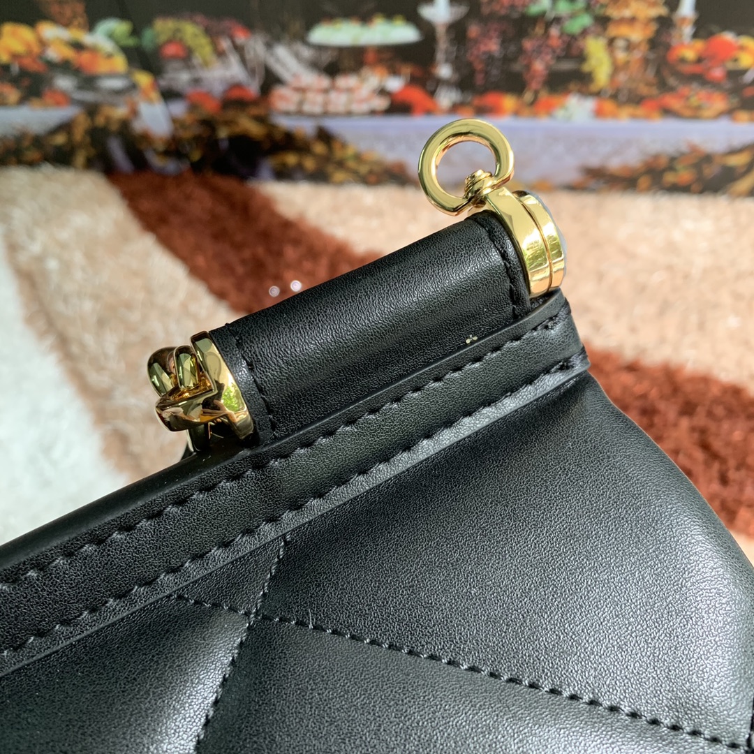 Dolce & Gabbana Black Quilted Leather Small Miss Sicily Top Handle Bag Dolce & Gabbana