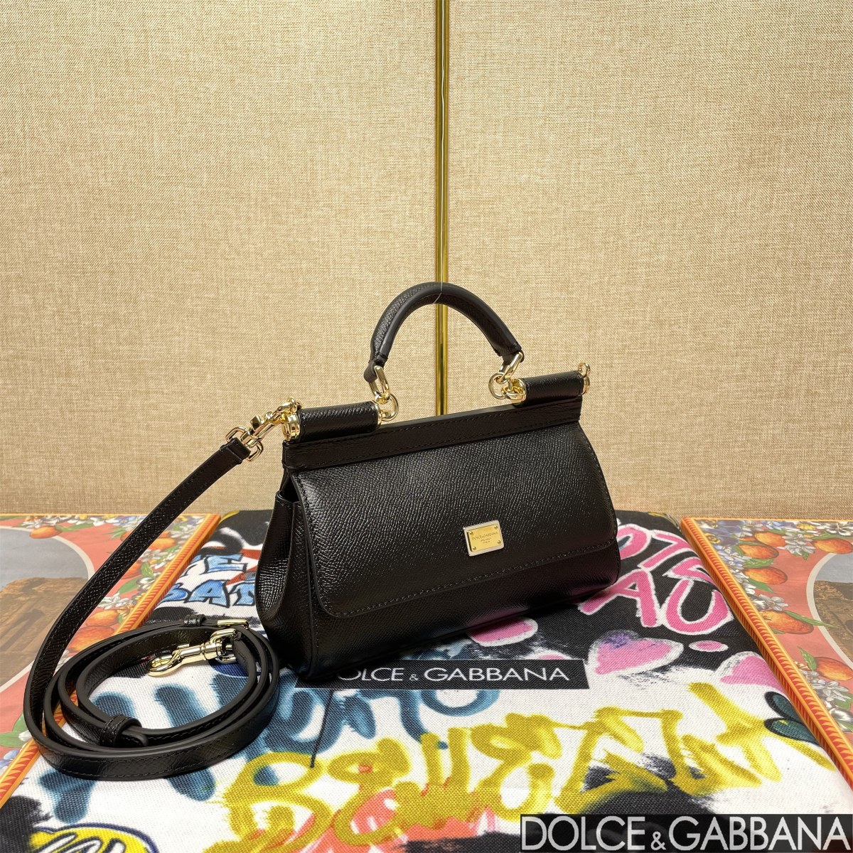 Dolce & Gabbana BORSA A MANO in Black for Women | Dolce&Gabbana