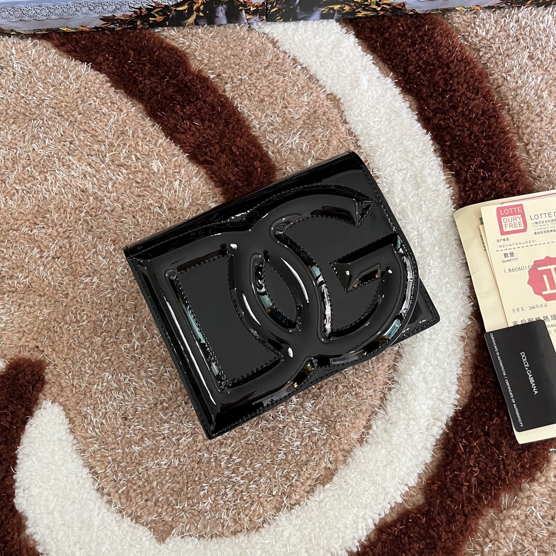 Dolce & Gabbana Calfskin DG logo crossbody bag in black for Women |