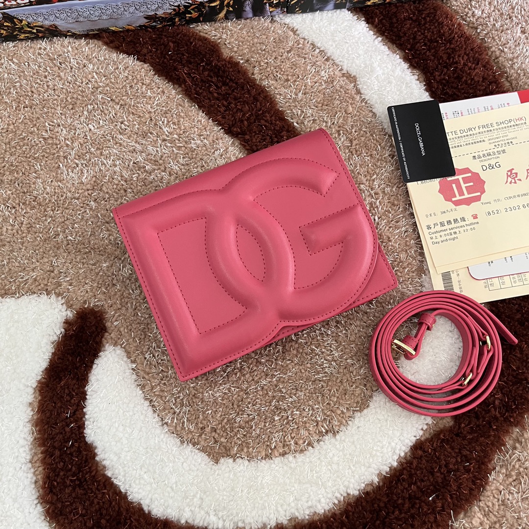 Dolce & Gabbana Calfskin DG logo crossbody bag in pink for Women |