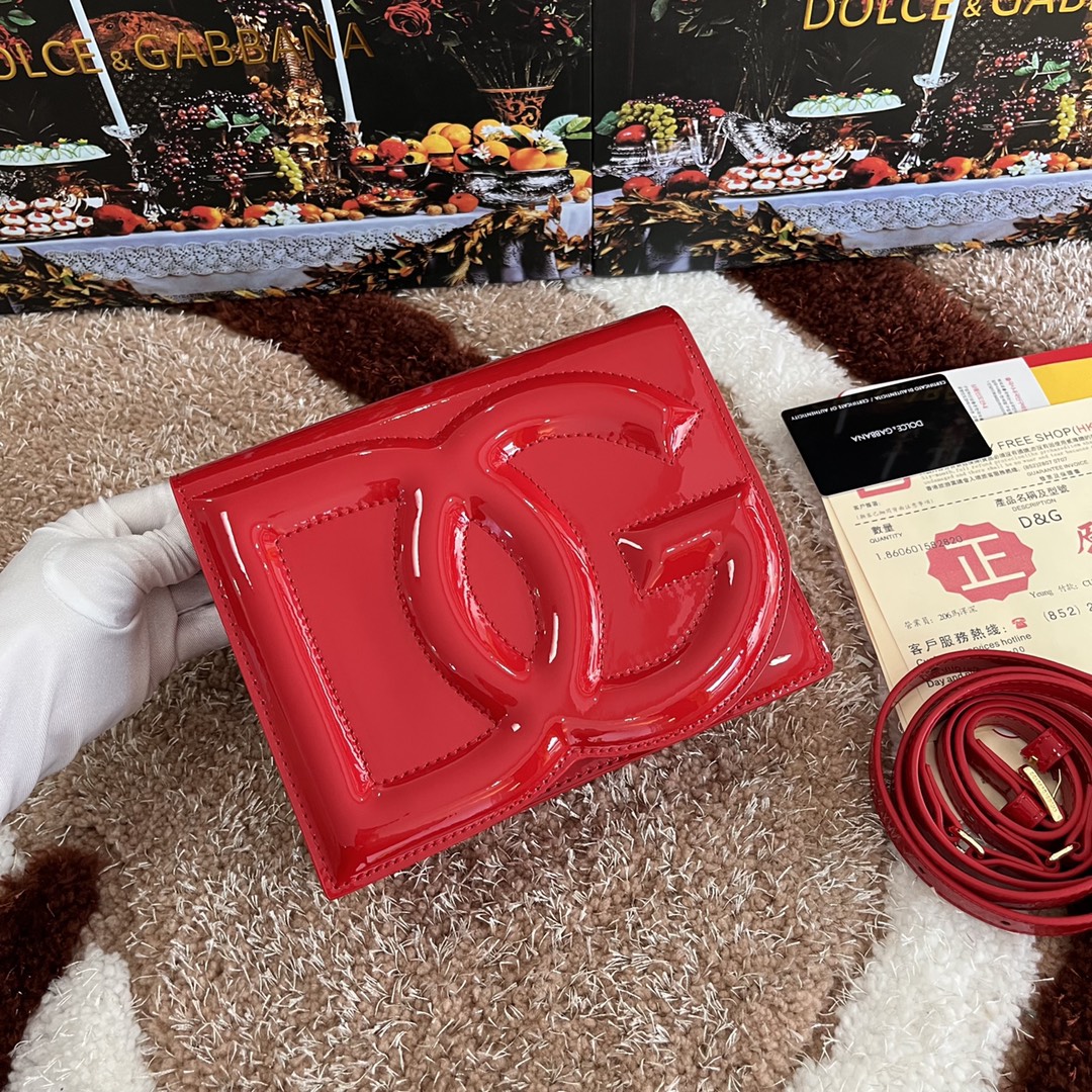 Dolce & Gabbana Calfskin DG logo crossbody bag in red for Women |