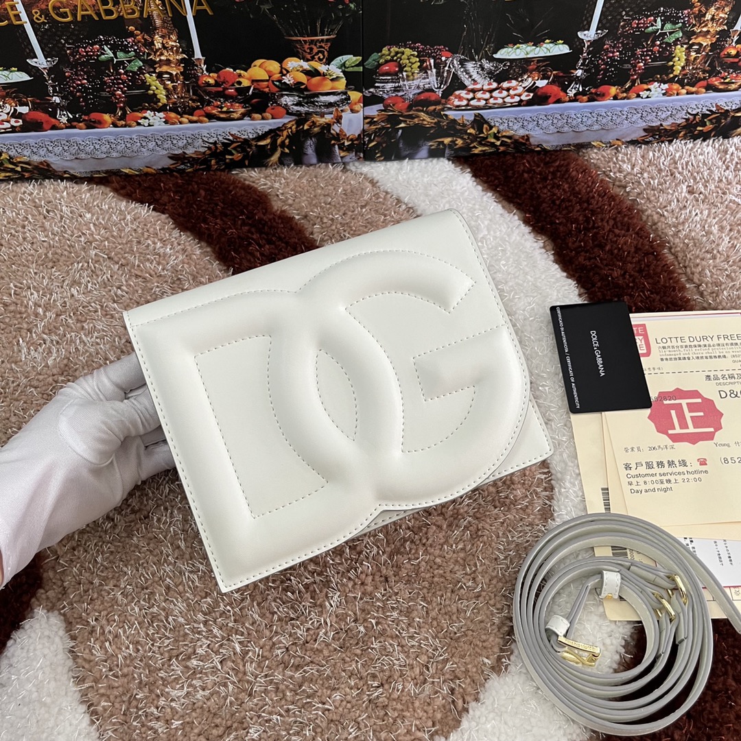 Dolce & Gabbana Calfskin DG logo crossbody bag in white for Women |